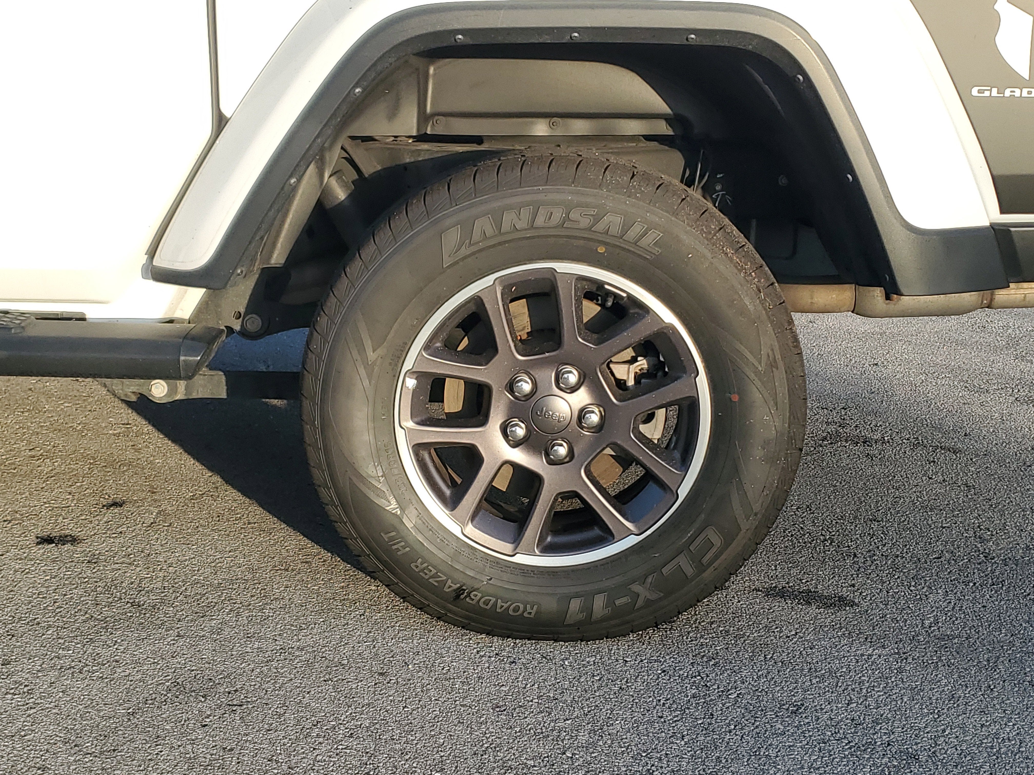 2023 Jeep Gladiator Overland