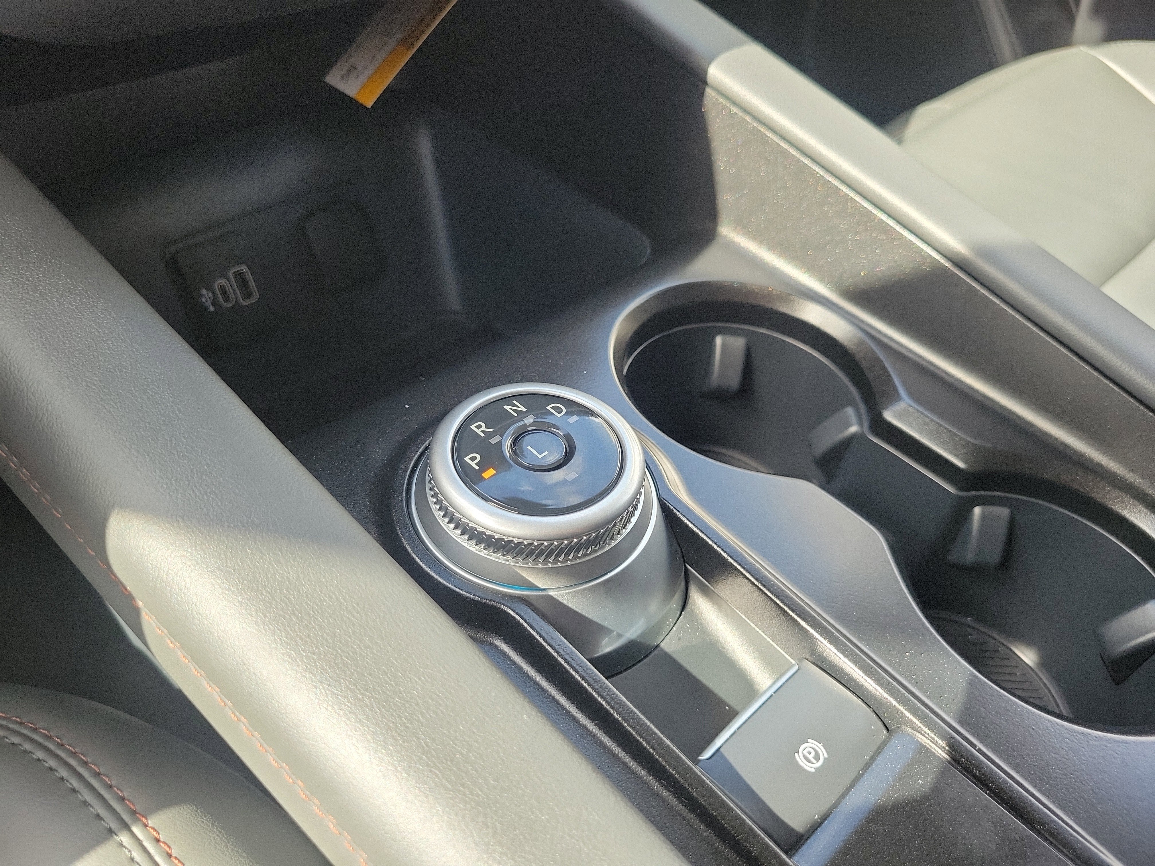 2026 Ford Explorer Active w/100A Pkg