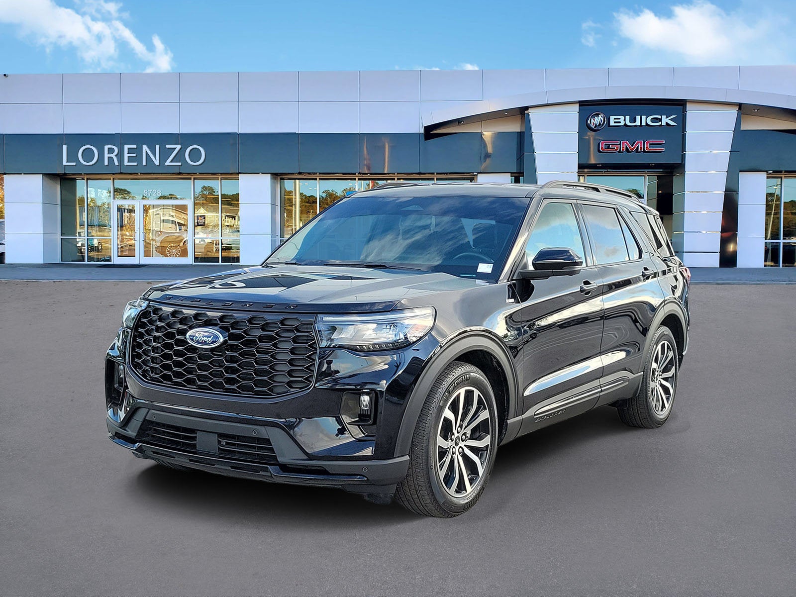 2025 Ford Explorer ST-Line