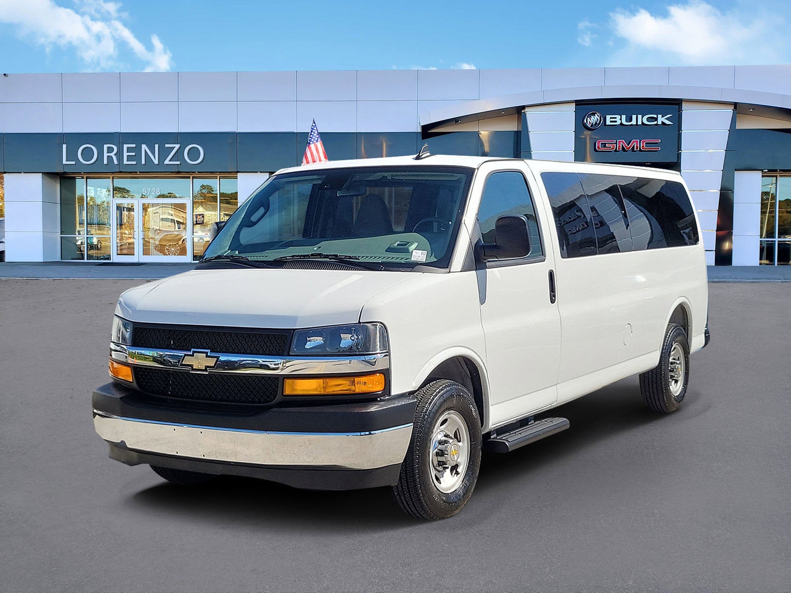 2025 Chevrolet Express 3500 LT Extended's photo