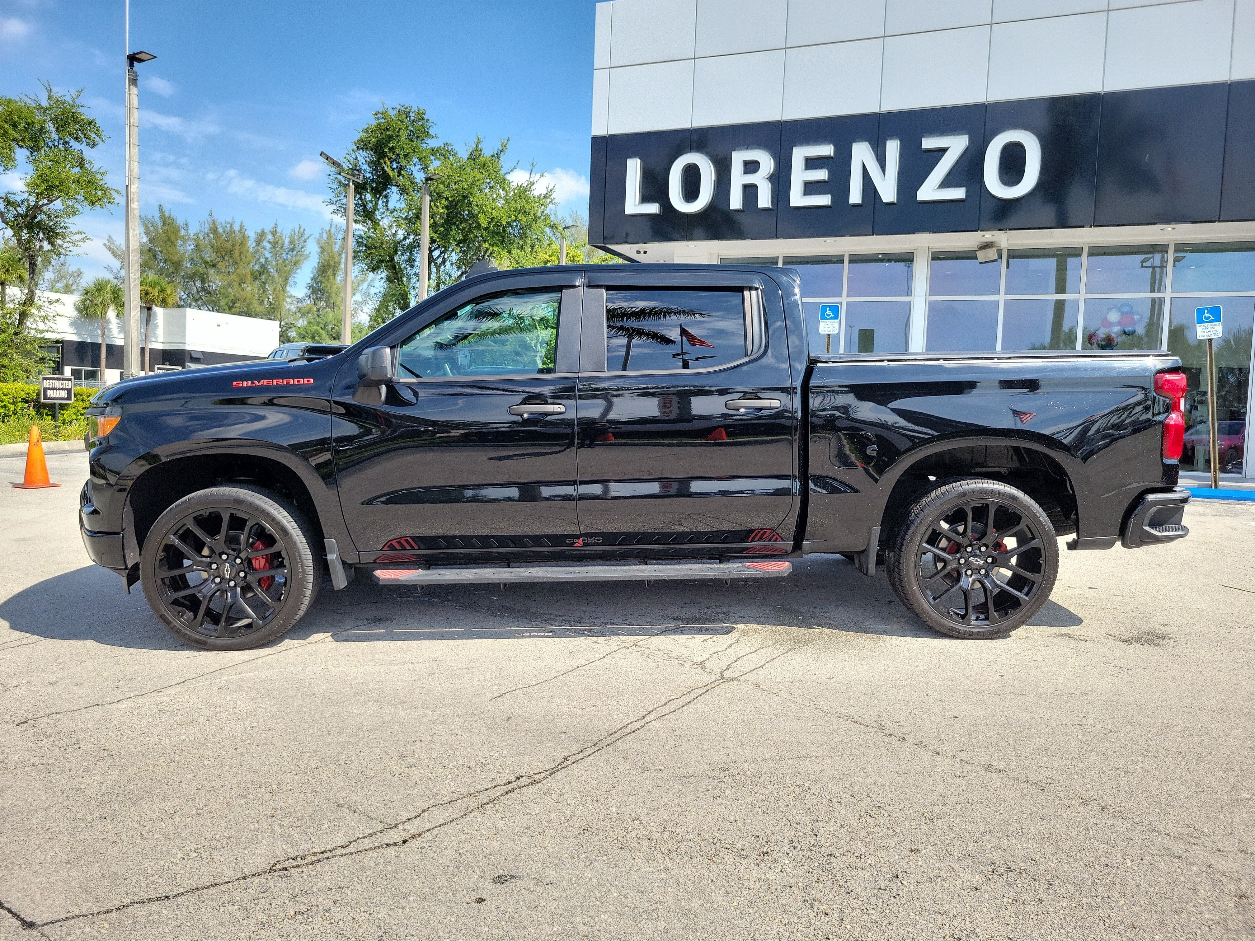 2023 Chevrolet Silverado 1500 Custom