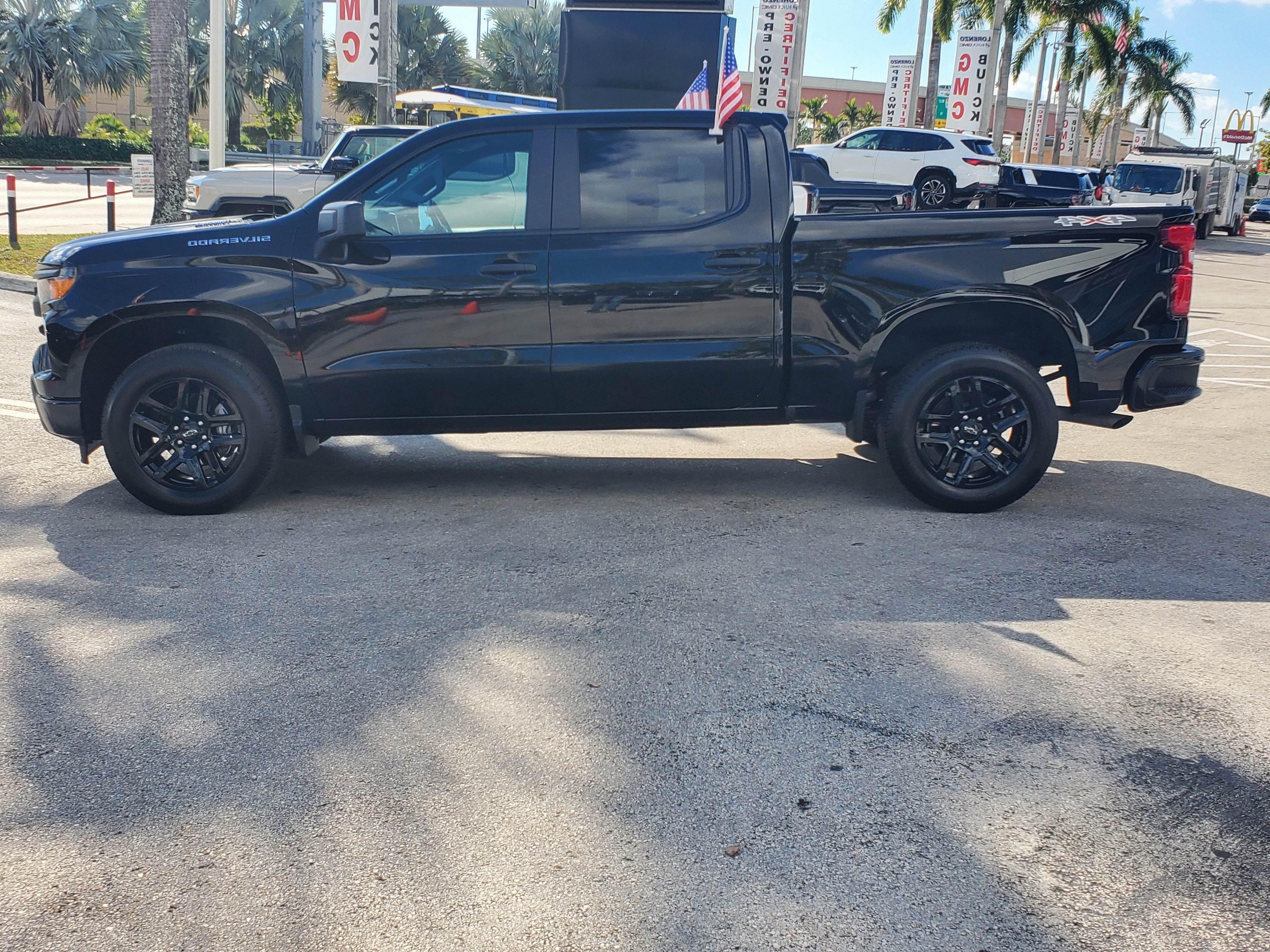 2025 Chevrolet Silverado 1500 Custom