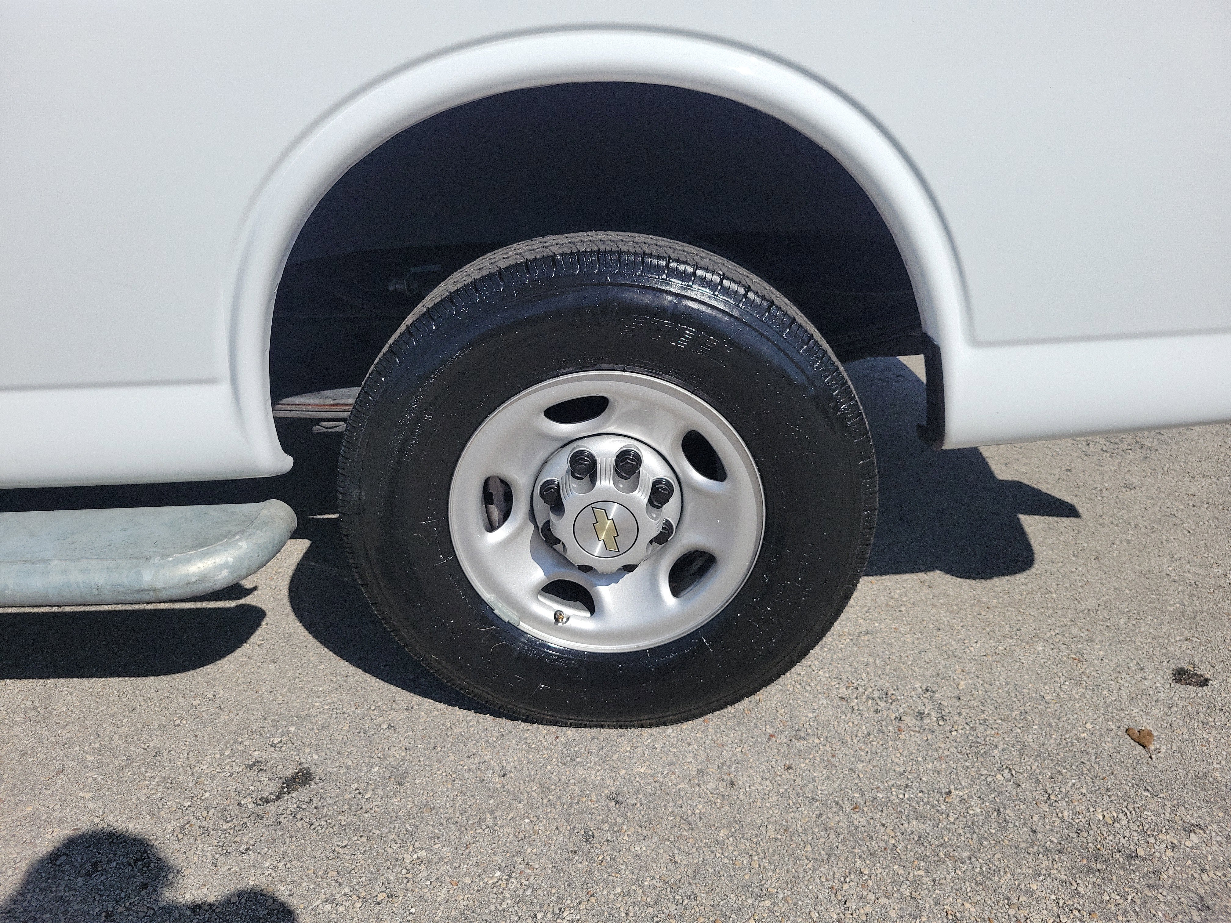 2024 Chevrolet Express Cargo 2500 WT