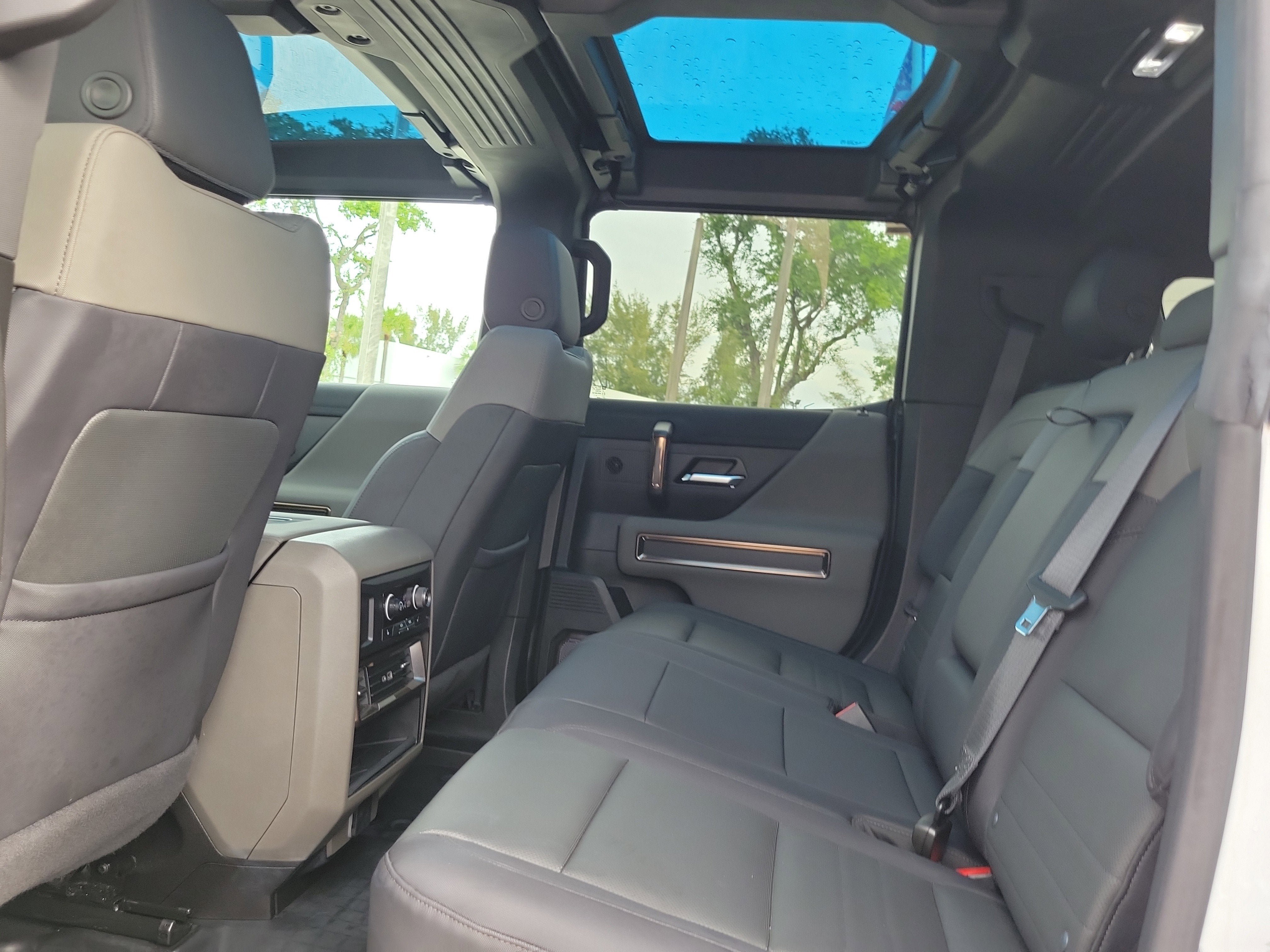 2025 GMC HUMMER EV SUV 2X