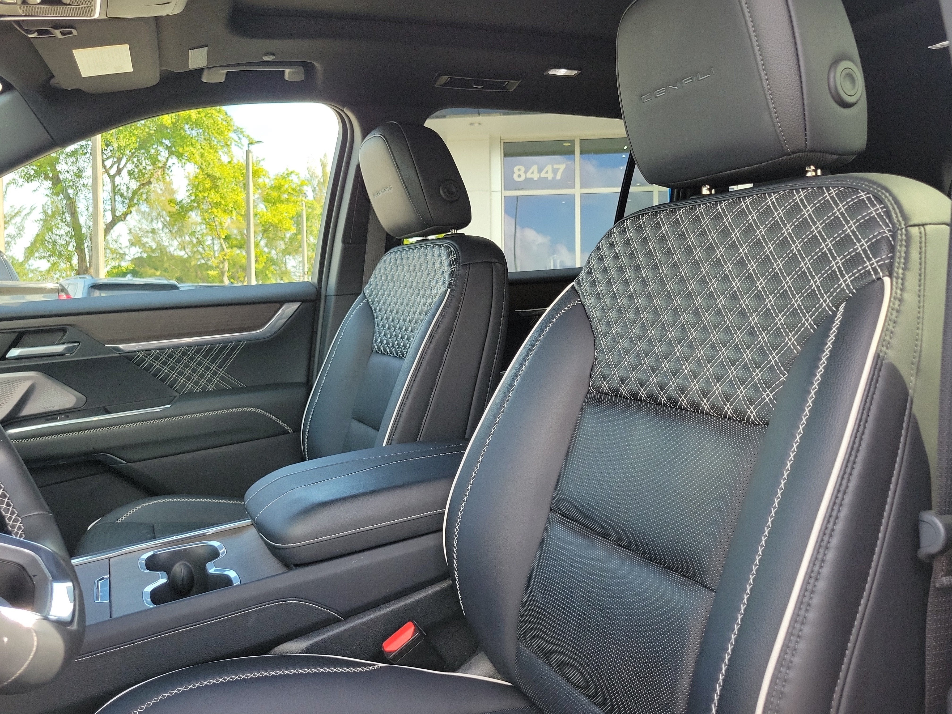 2024 GMC Acadia Denali