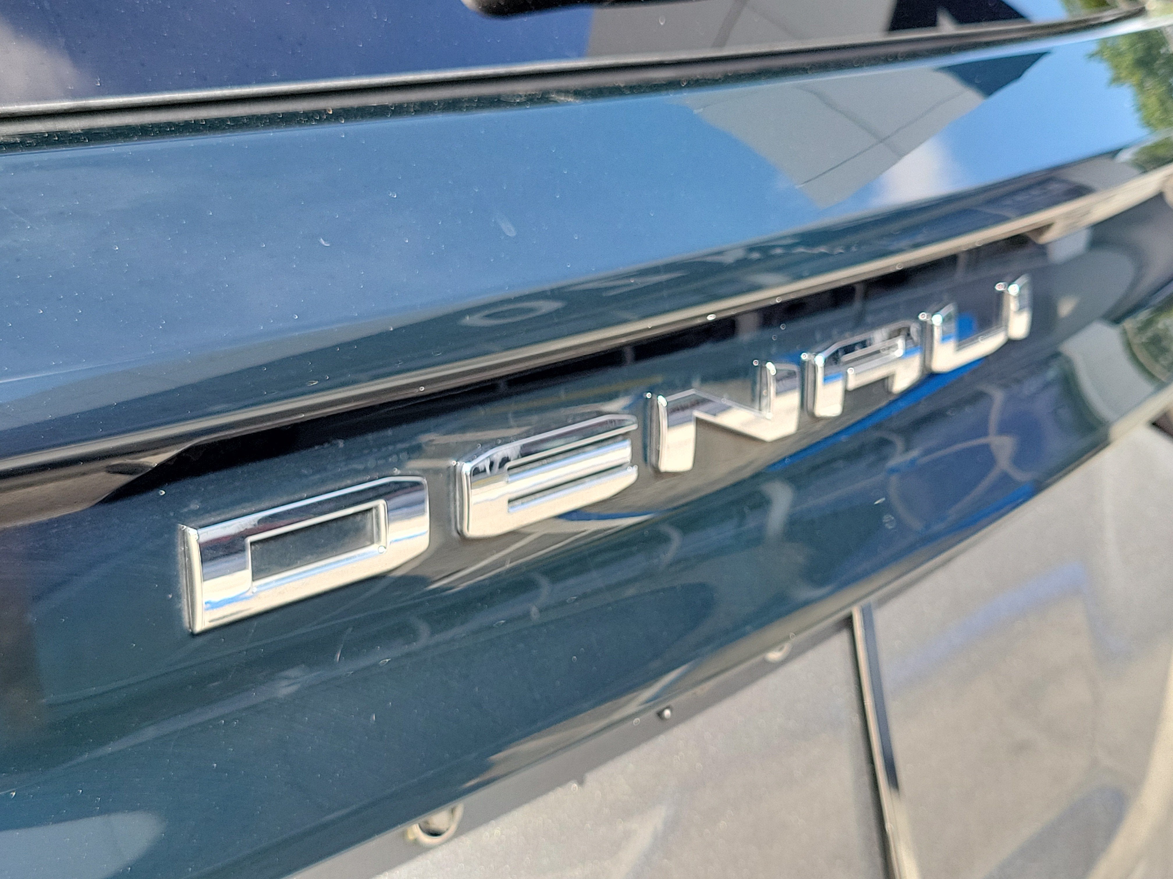 2024 GMC Acadia Denali
