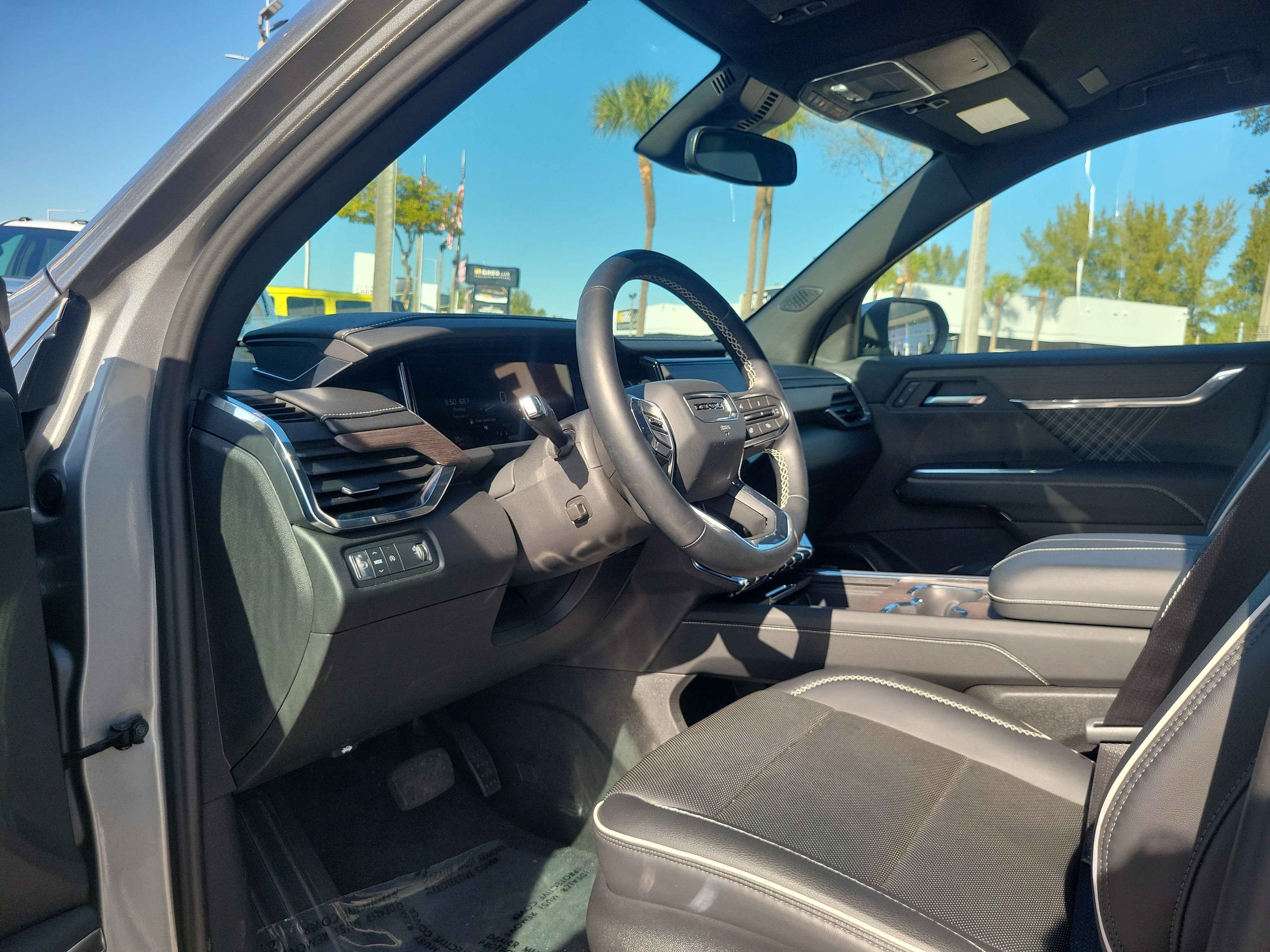 2024 GMC Acadia Denali