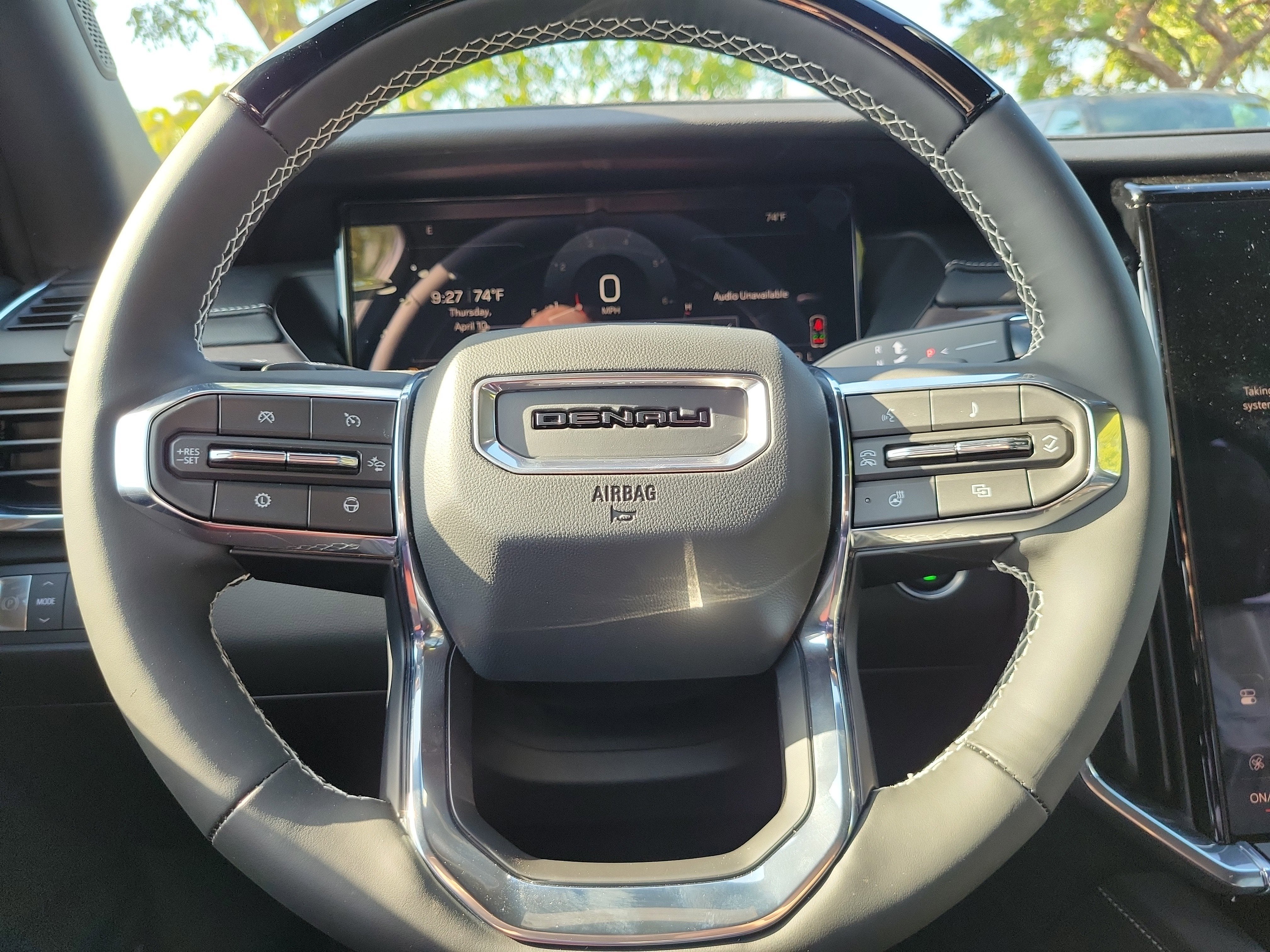 2025 GMC Acadia Denali
