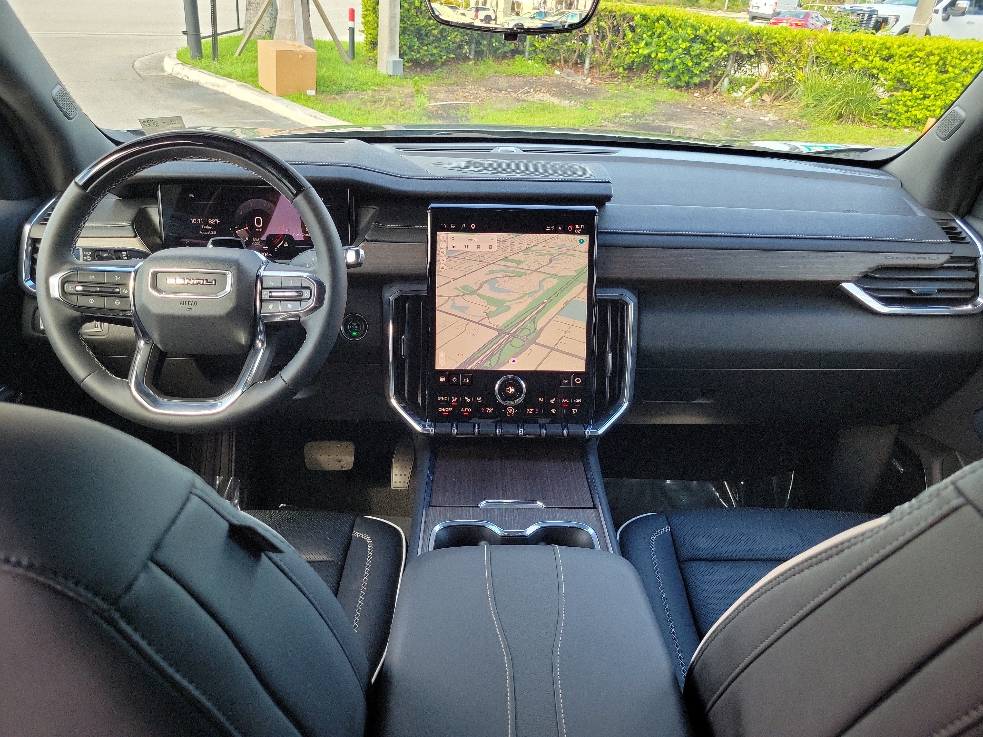 2025 GMC Acadia Denali