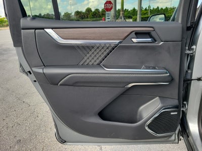 2025 GMC Acadia Denali