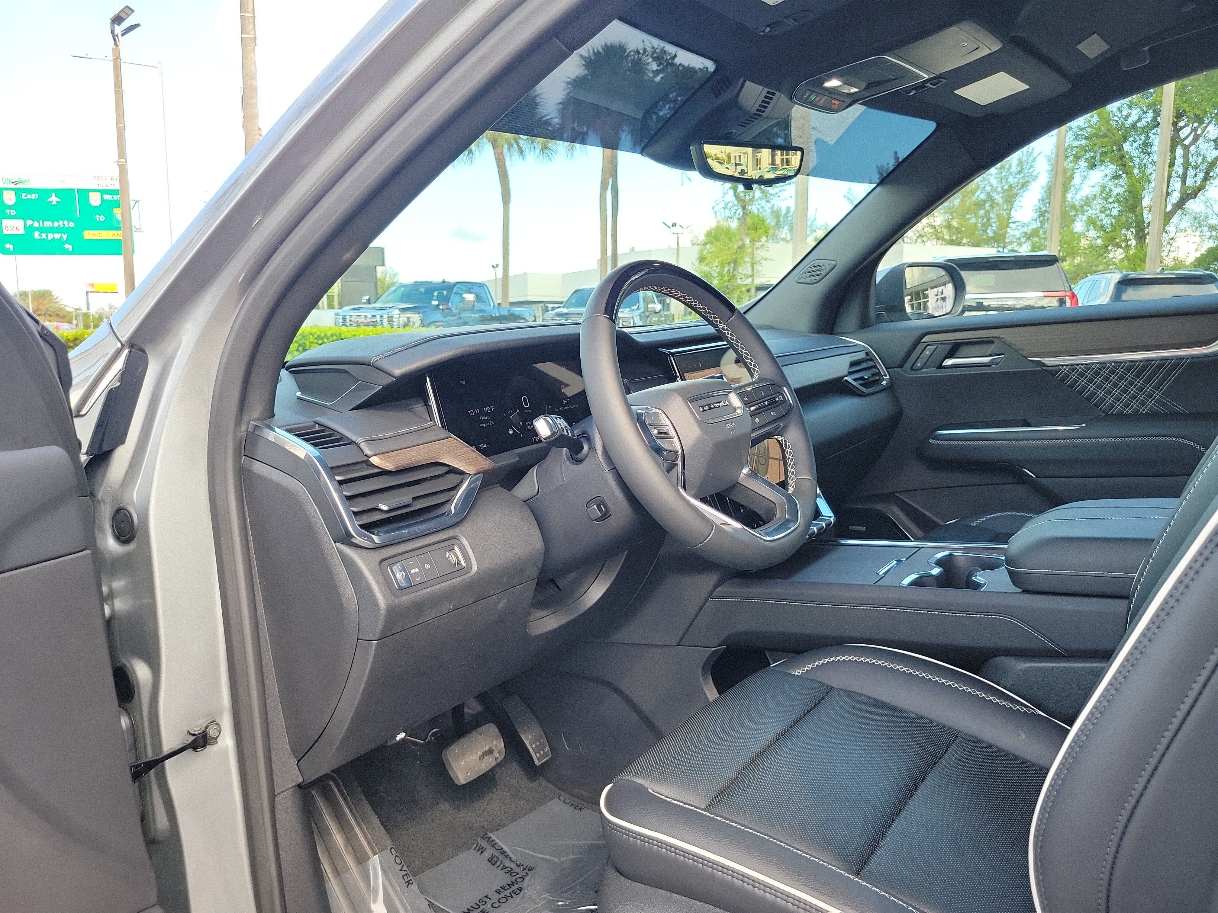 2025 GMC Acadia Denali