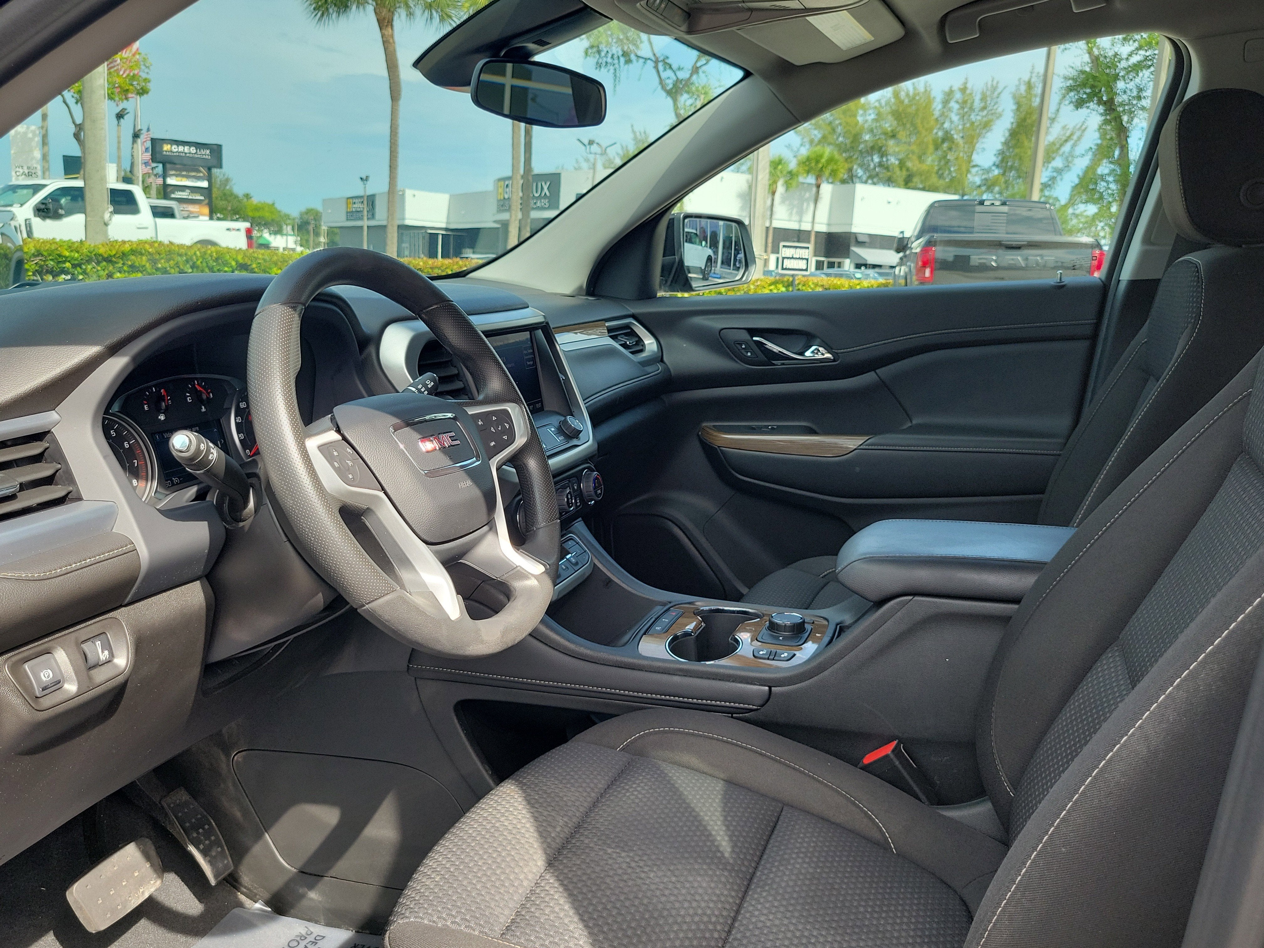 2023 GMC Acadia SLE