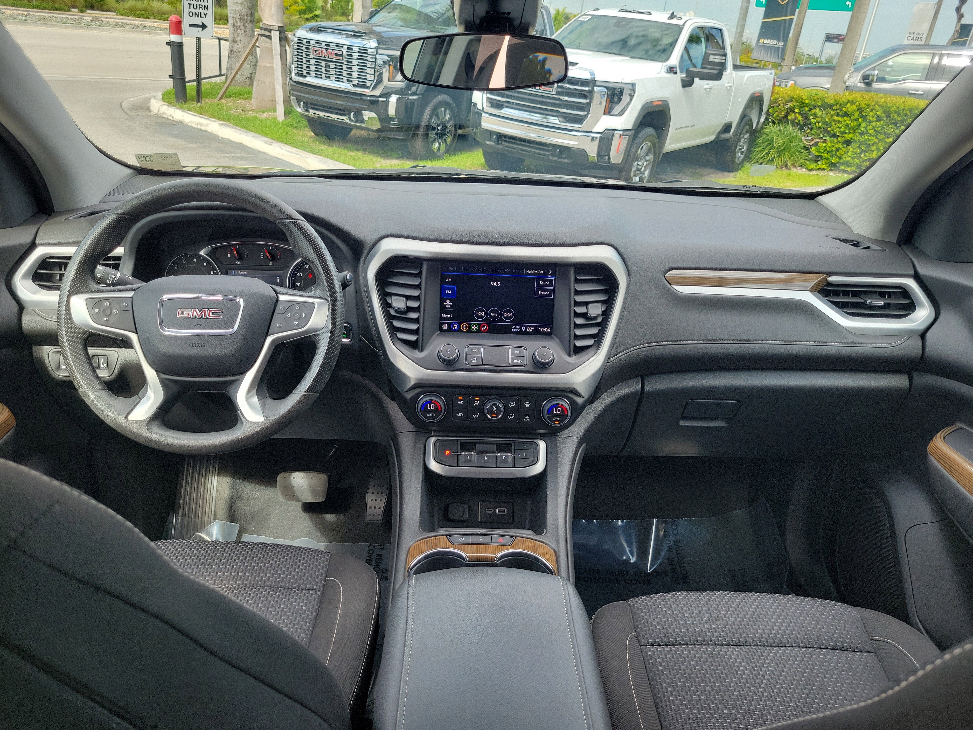 2023 GMC Acadia SLE