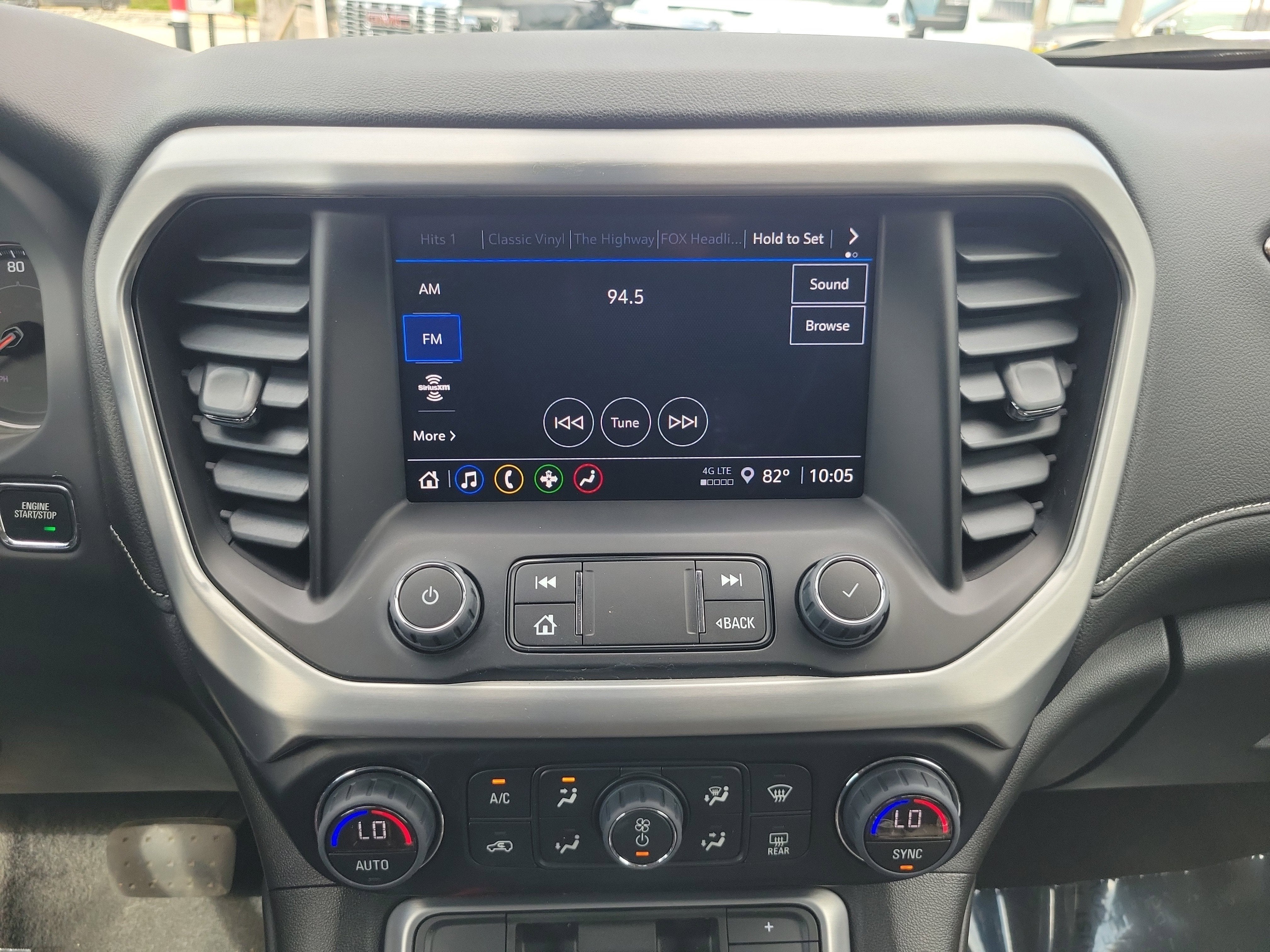 2023 GMC Acadia SLE