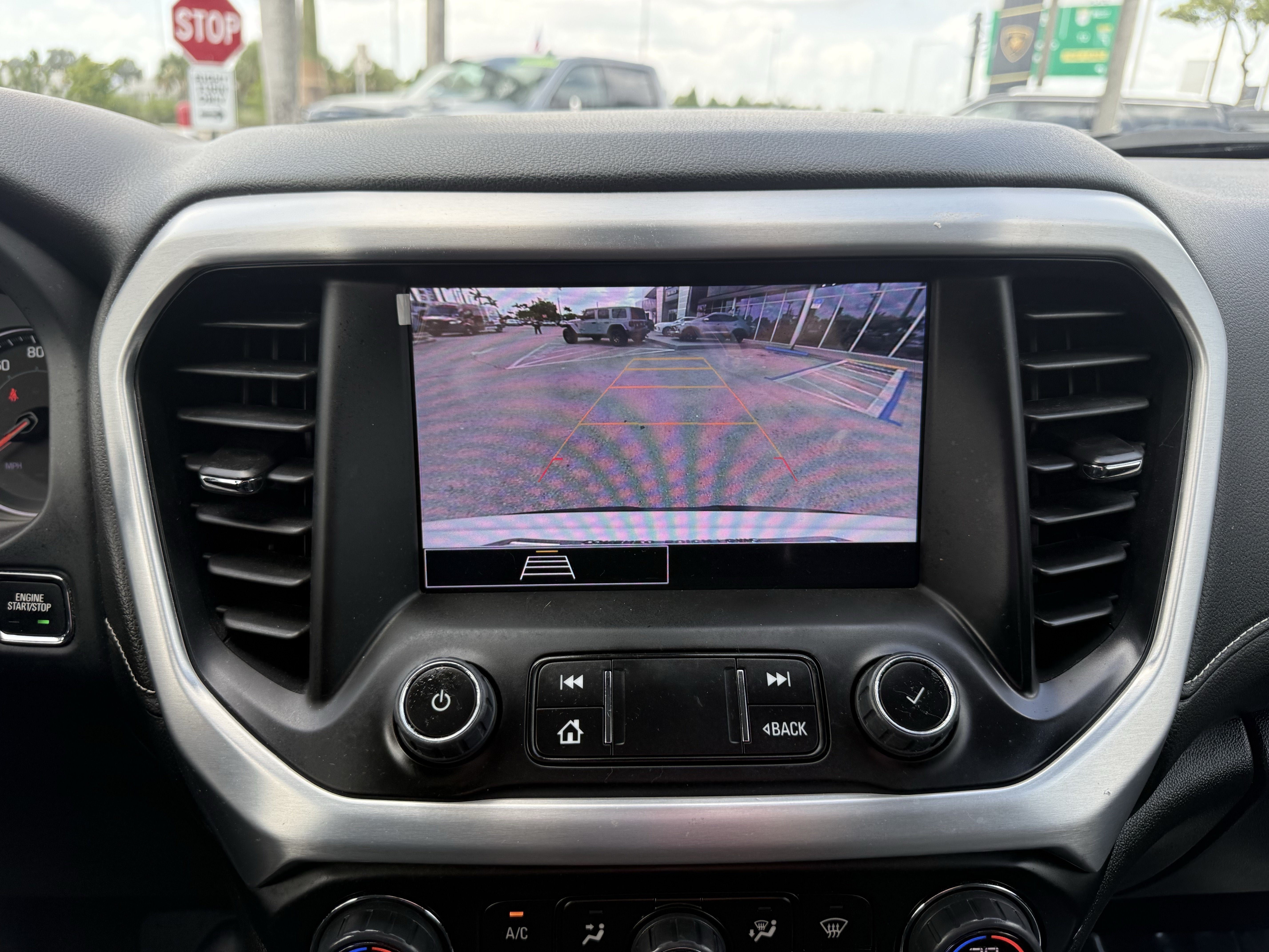 2023 GMC Acadia SLE
