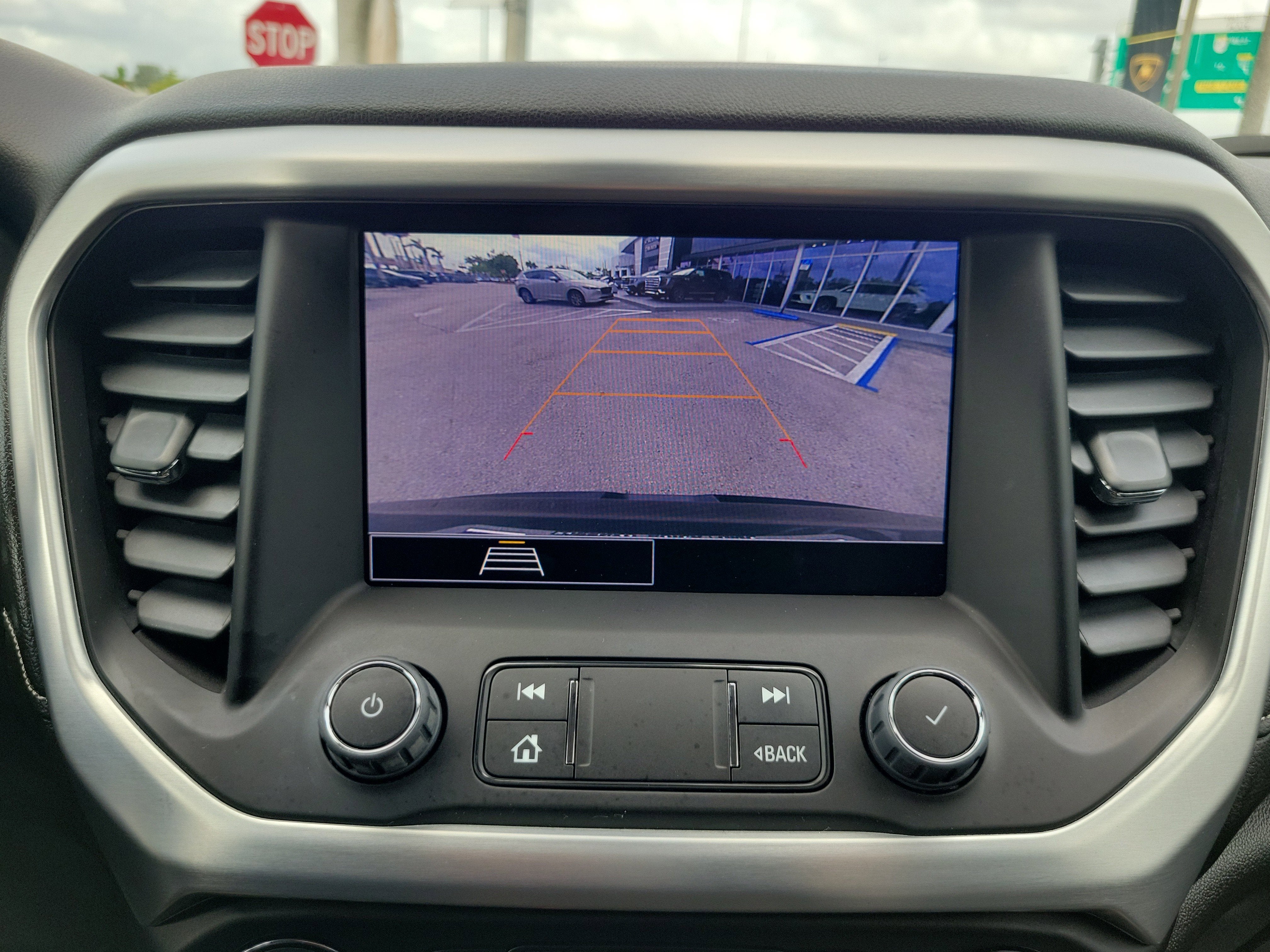 2023 GMC Acadia SLE