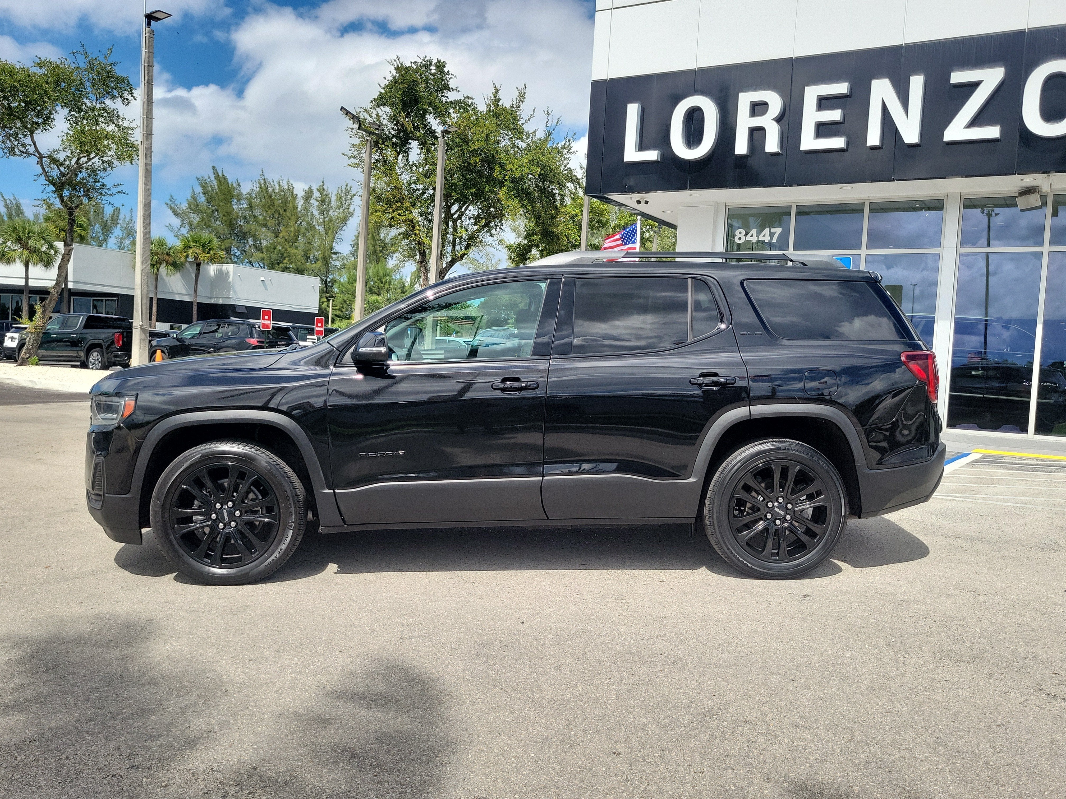 2023 GMC Acadia SLE