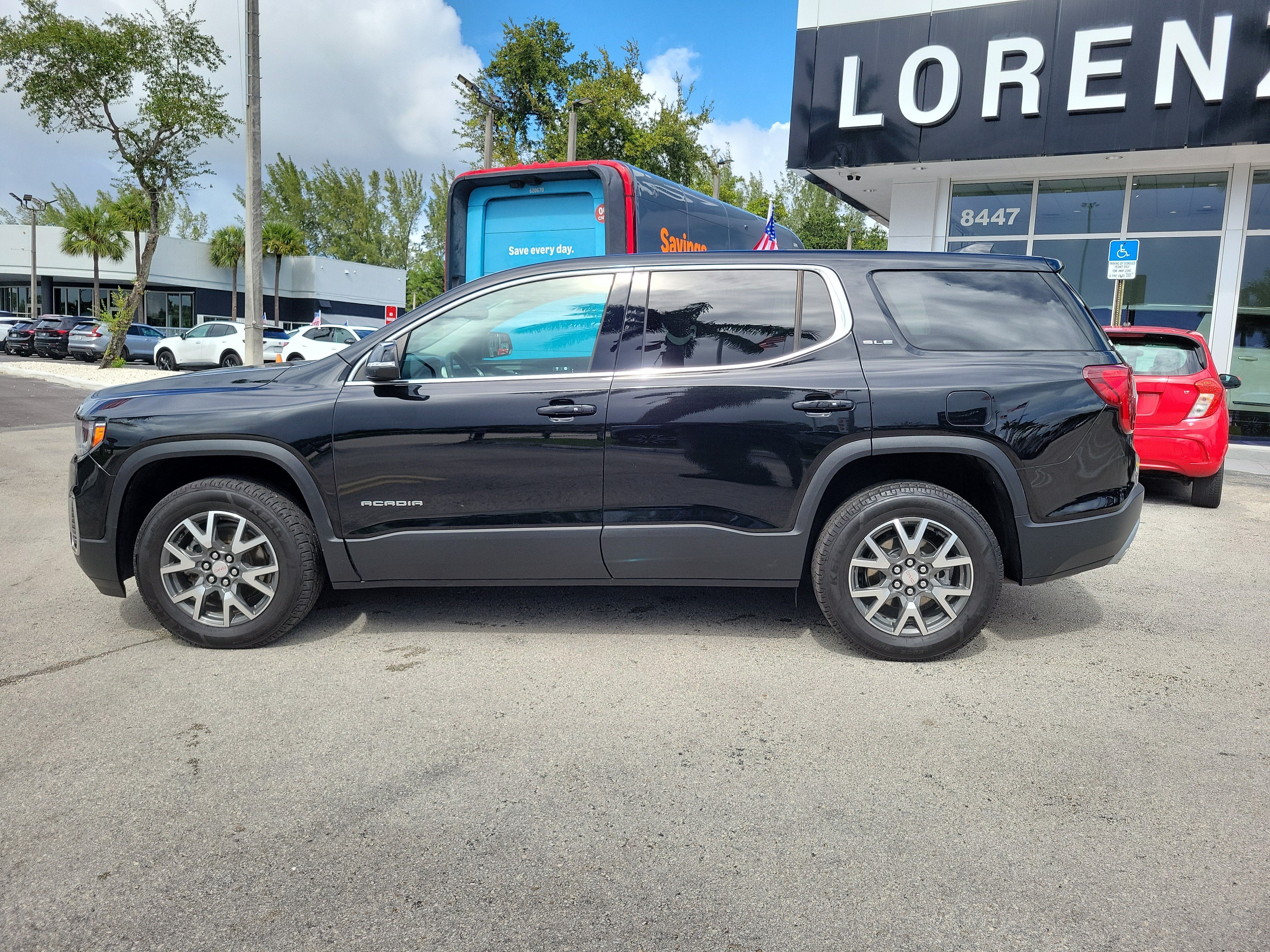 2023 GMC Acadia SLE