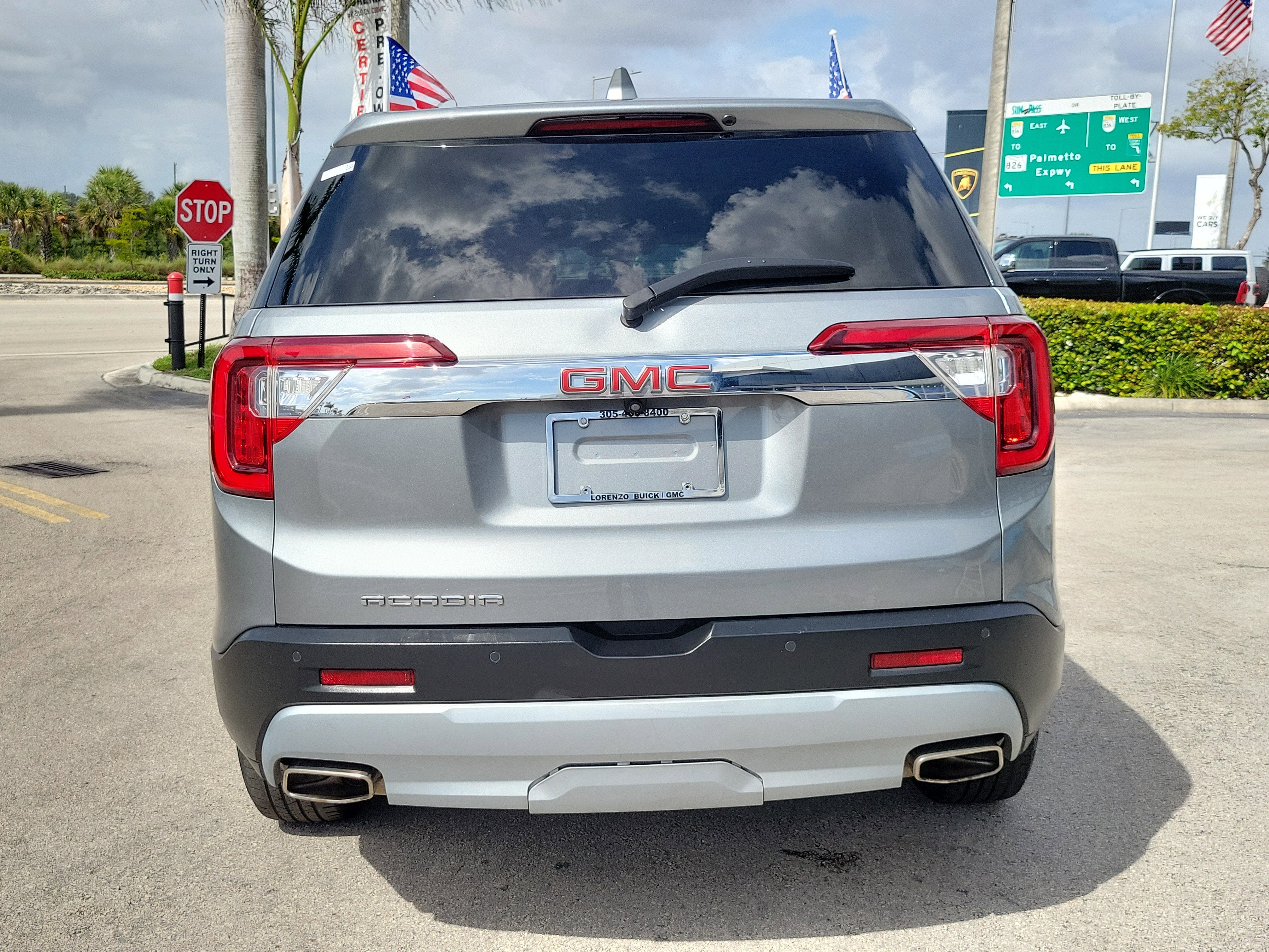 2023 GMC Acadia SLE