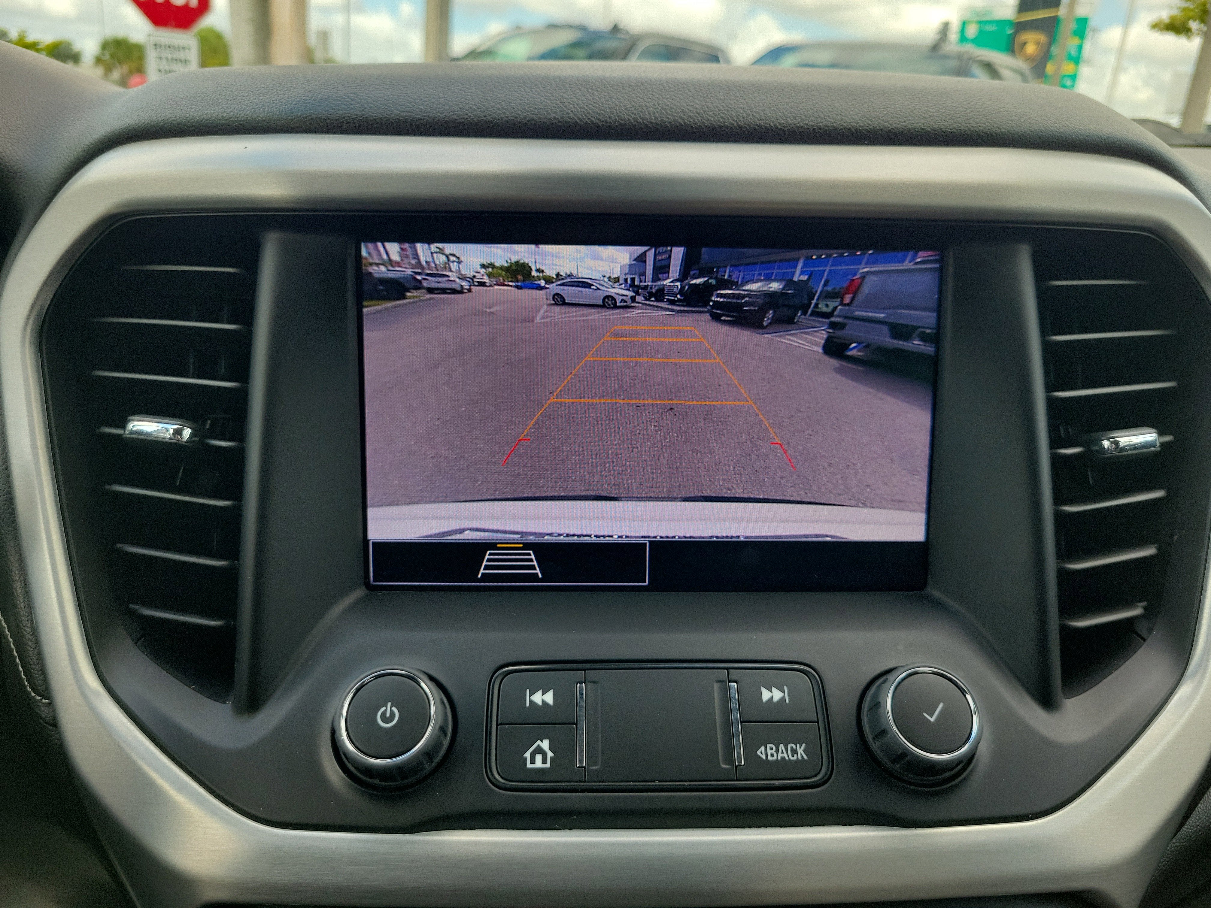 2023 GMC Acadia SLE