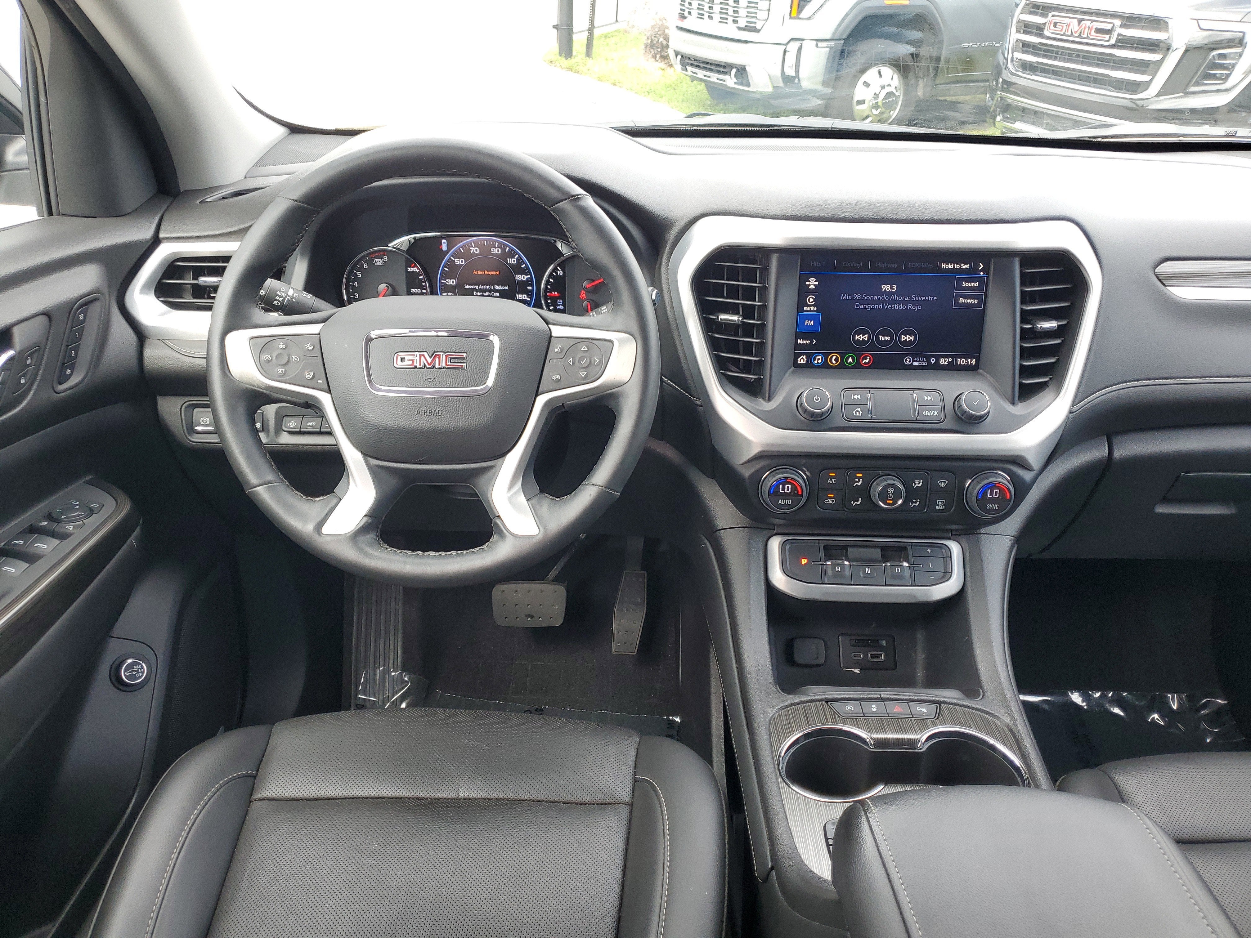 2023 GMC Acadia SLT