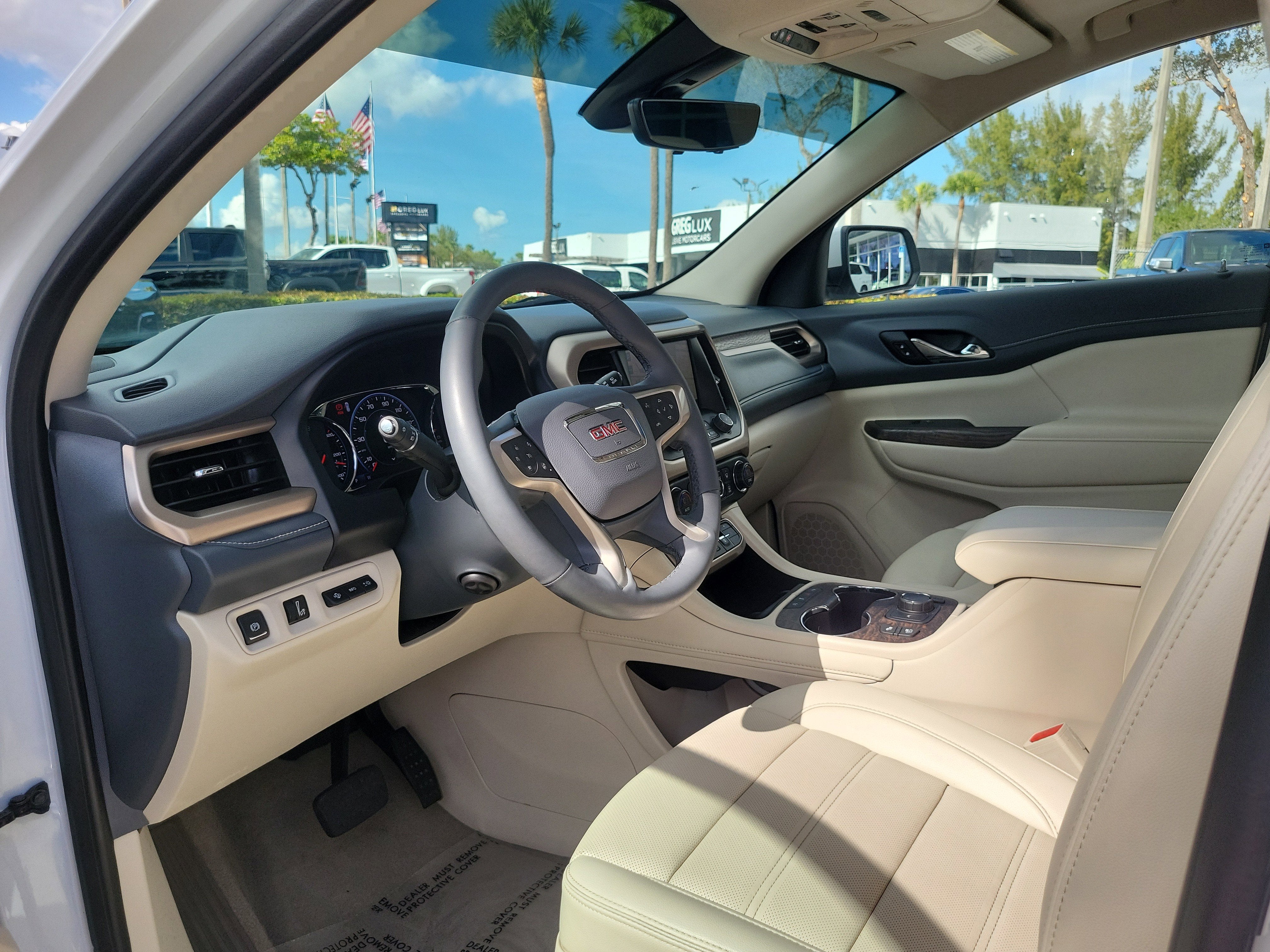 2023 GMC Acadia Denali