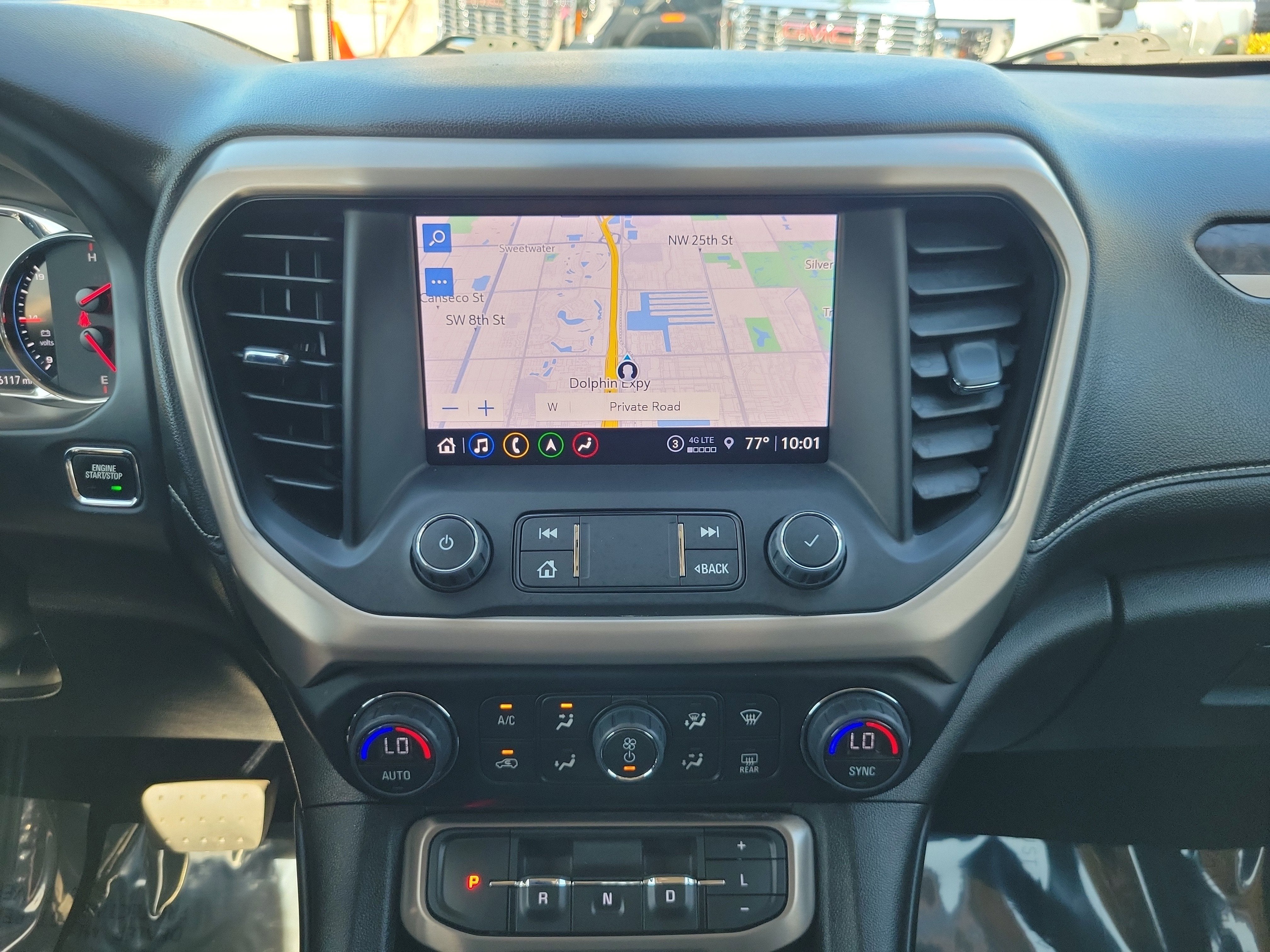 2022 GMC Acadia Denali