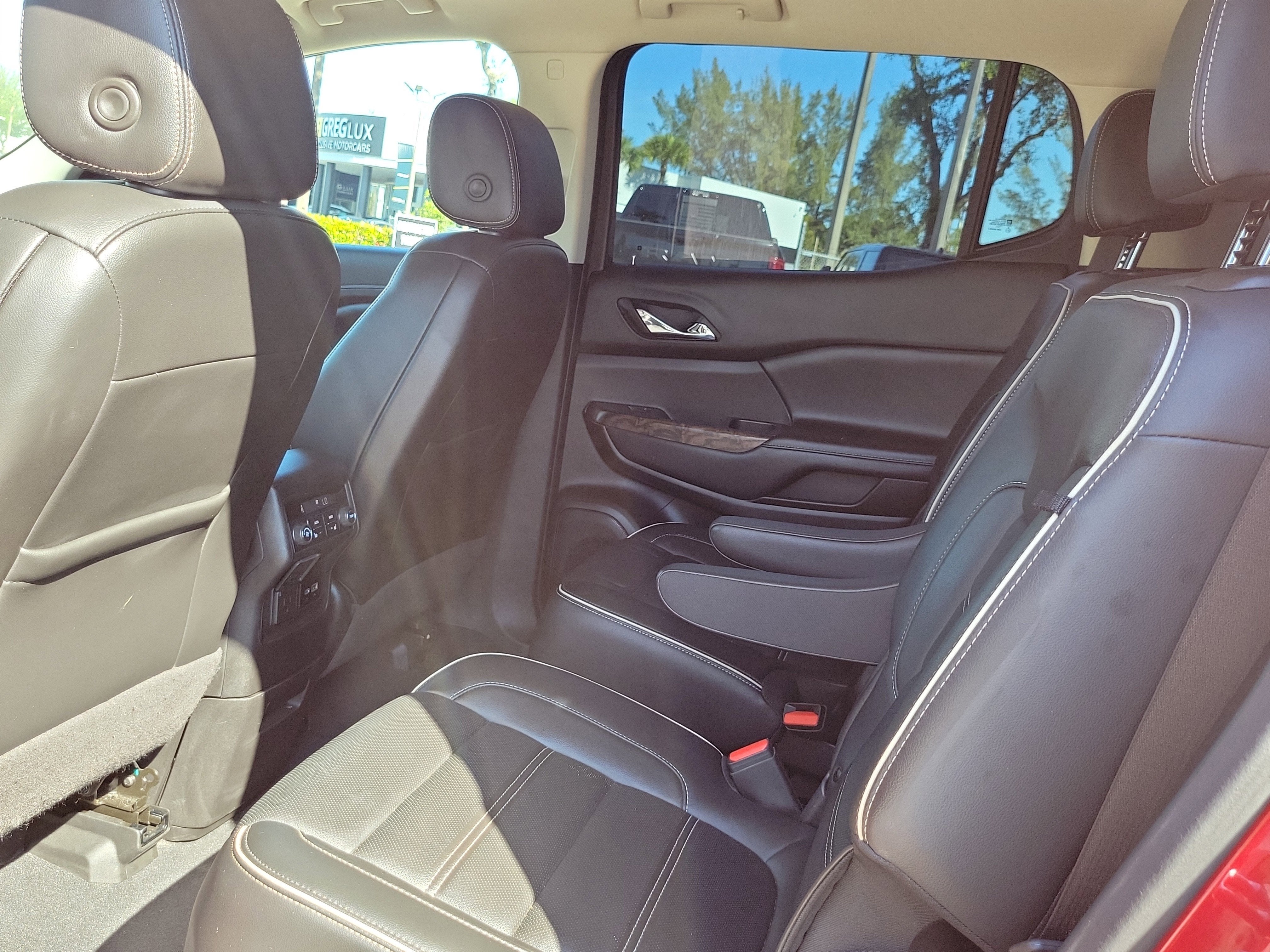 2022 GMC Acadia Denali