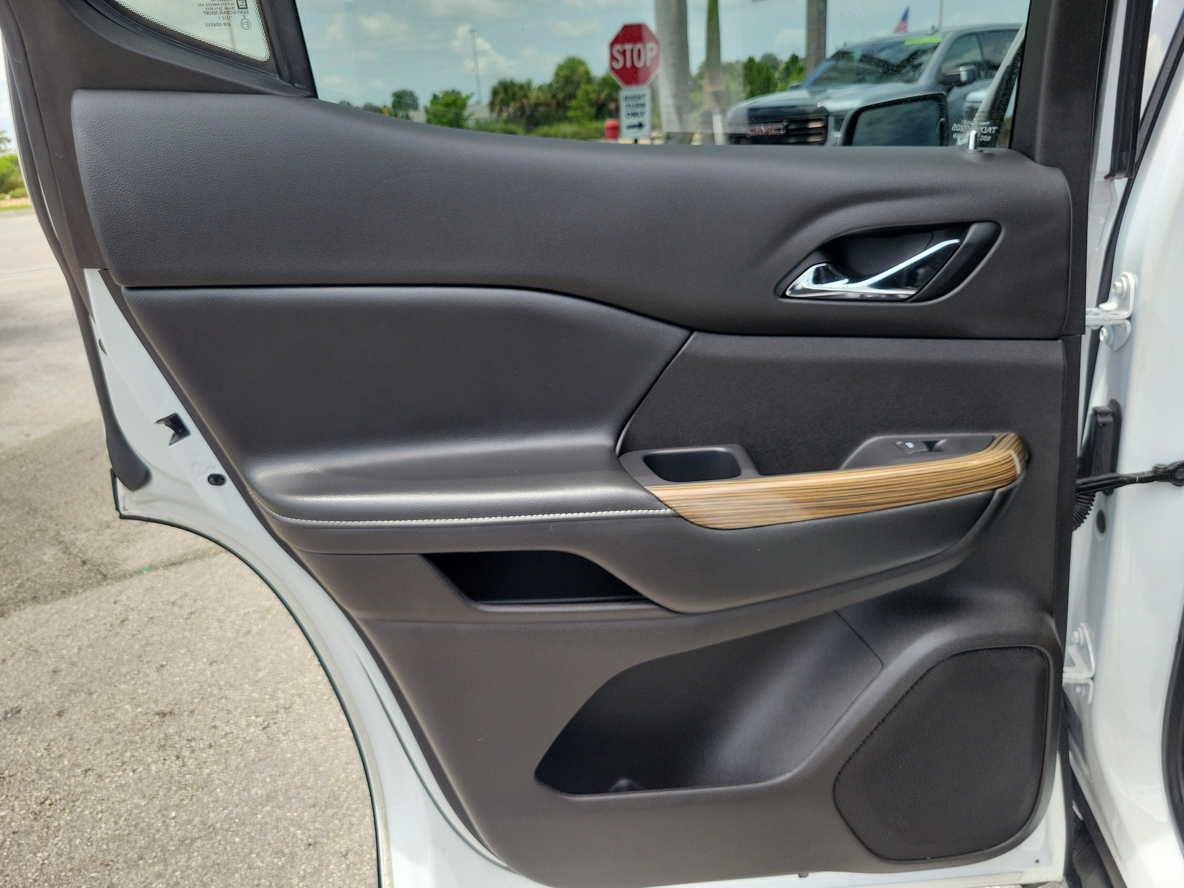 2021 GMC Acadia SLE