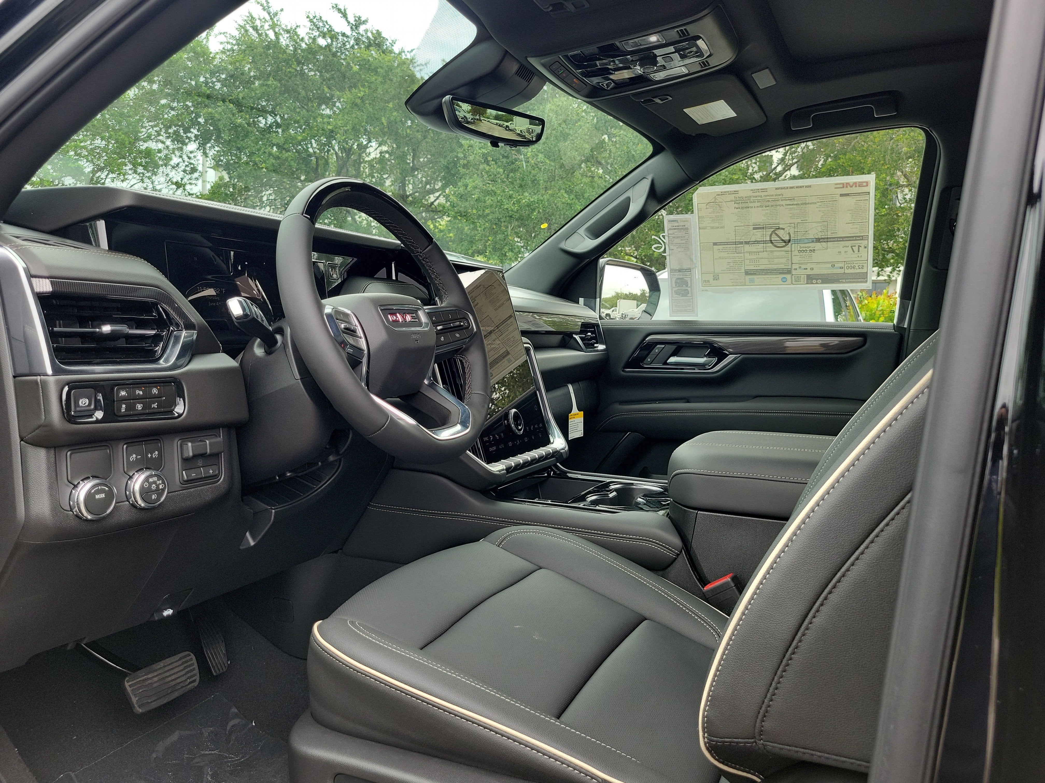 2026 GMC Yukon Elevation