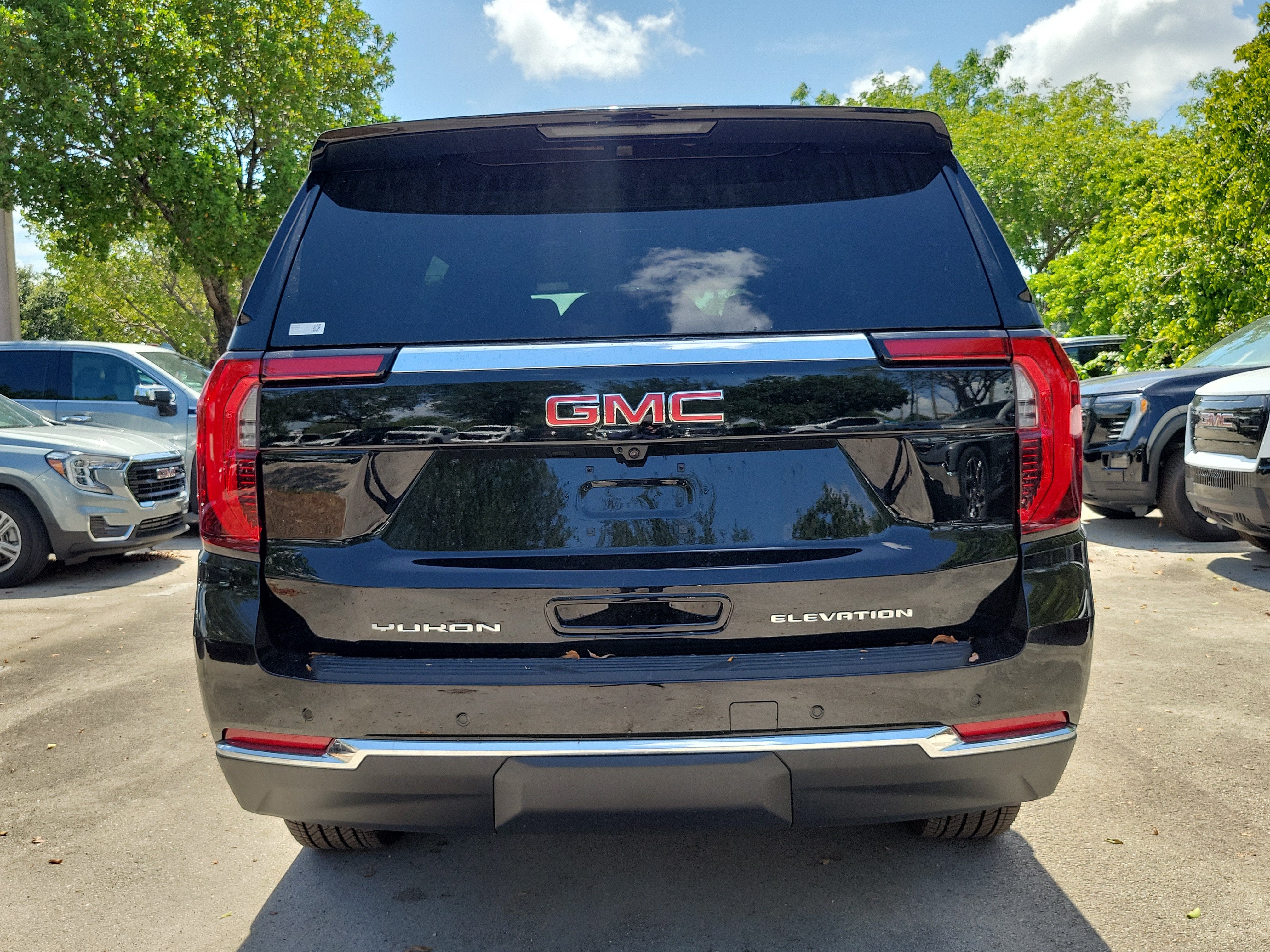 2026 GMC Yukon Elevation