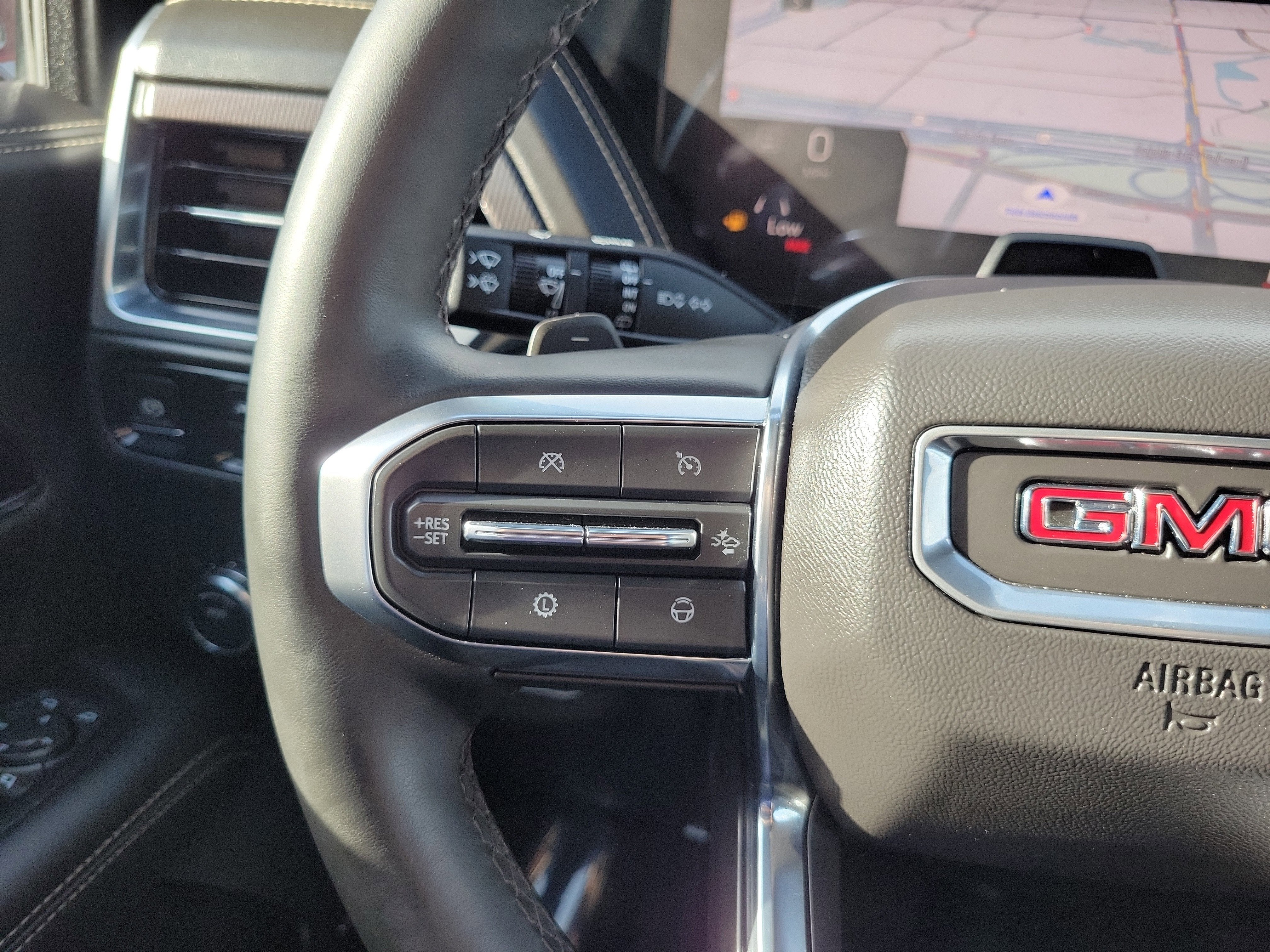 2025 GMC Yukon Elevation