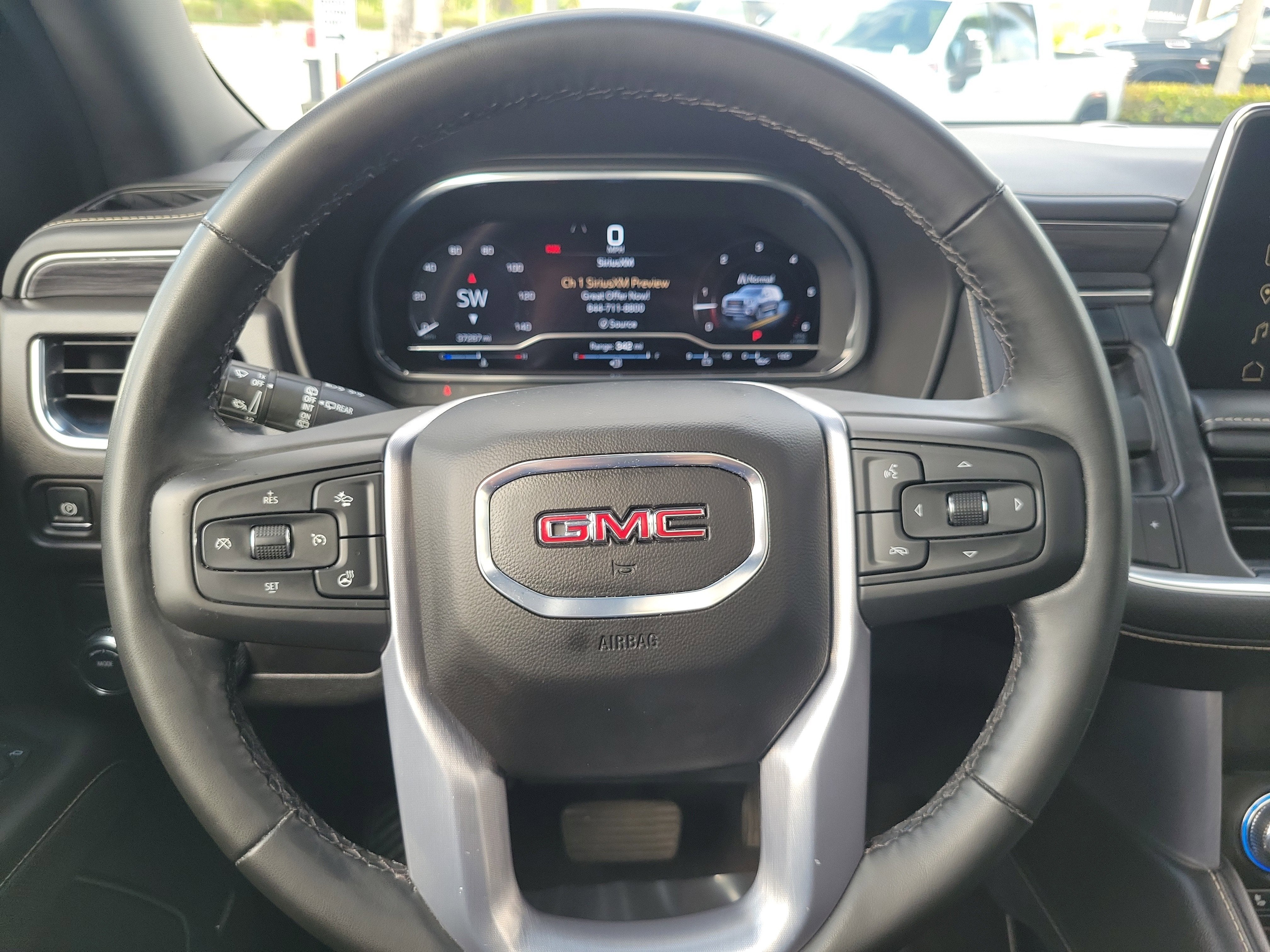 2024 GMC Yukon XL SLT