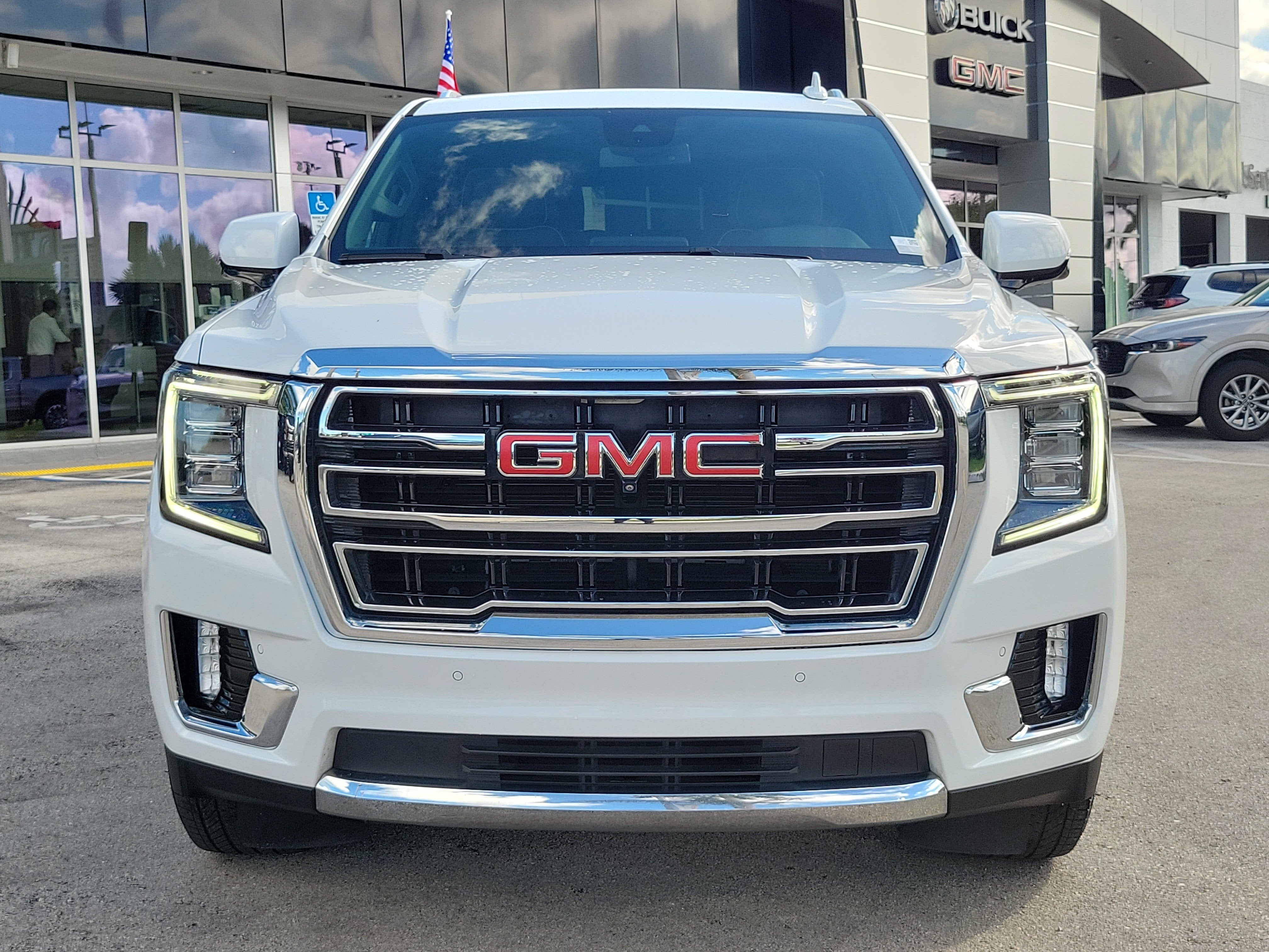 2023 GMC Yukon XL SLT