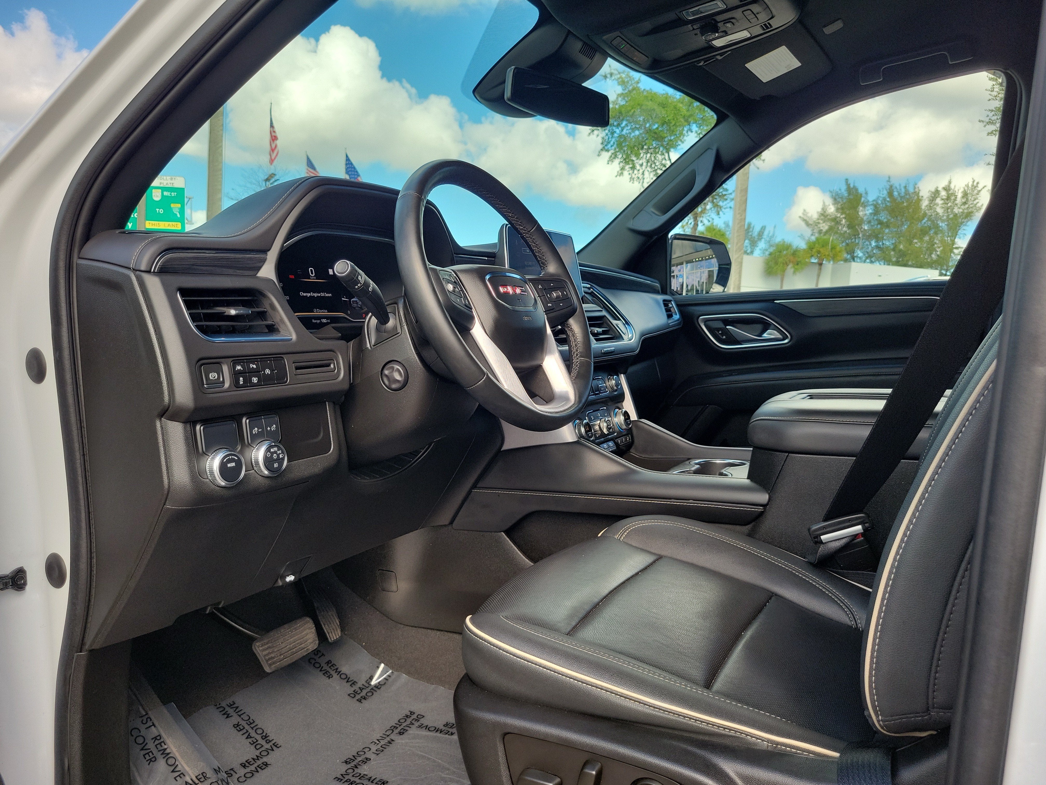 2023 GMC Yukon XL SLT