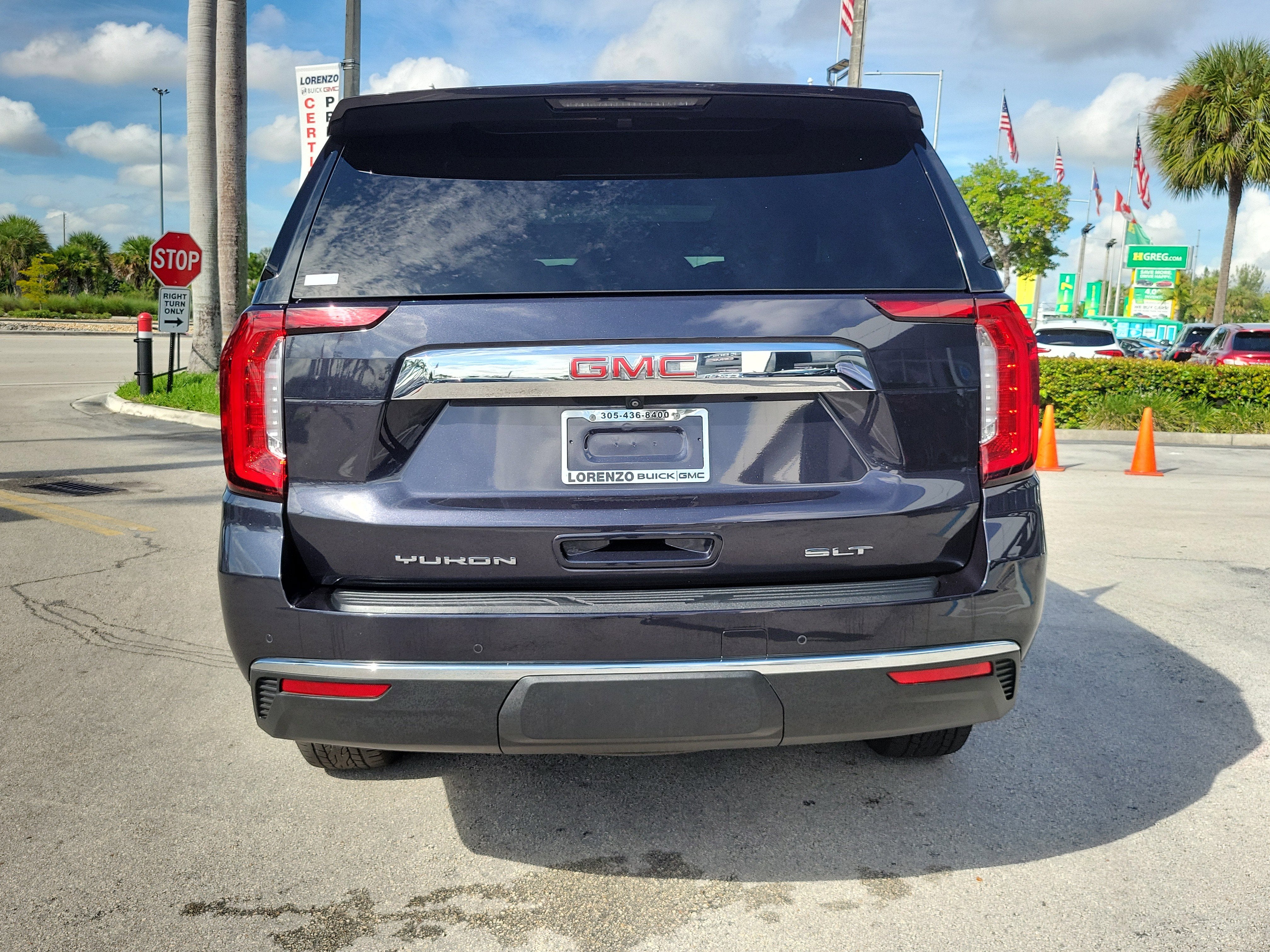 2023 GMC Yukon SLT