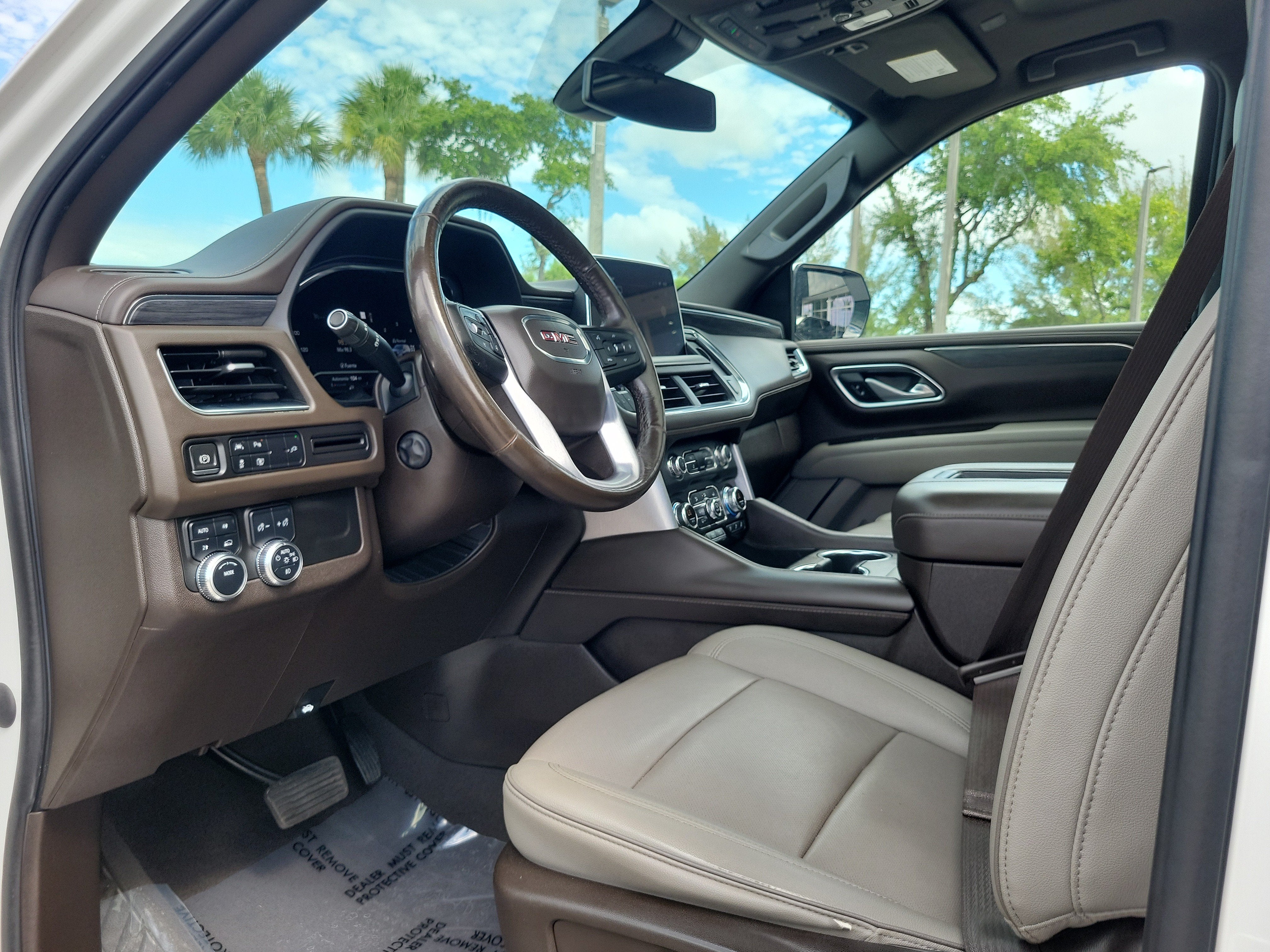 2022 GMC Yukon SLT