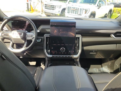 2025 GMC Yukon Elevation