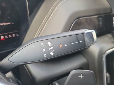2025 GMC Yukon Elevation