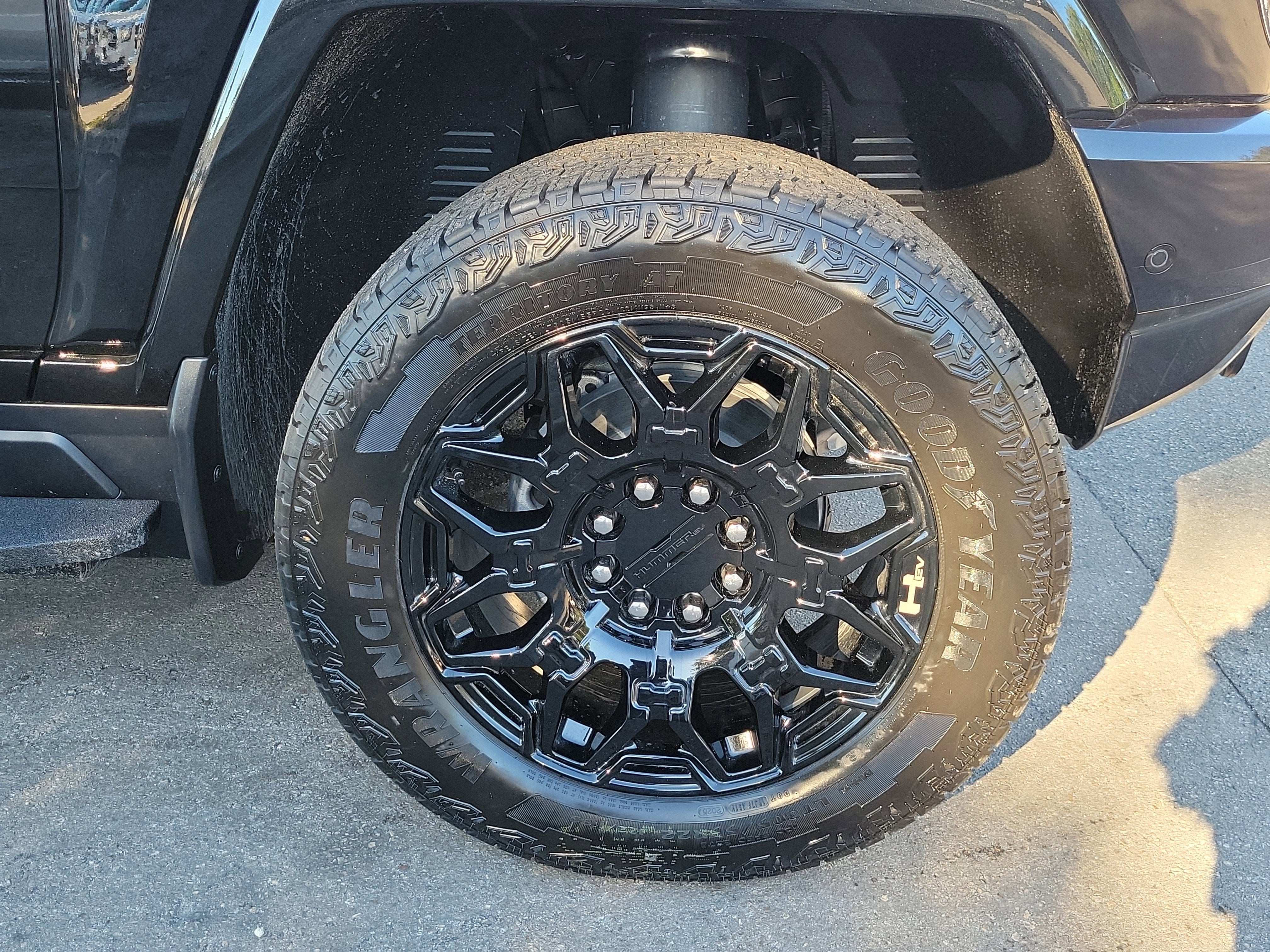 2026 GMC HUMMER EV SUV 2X