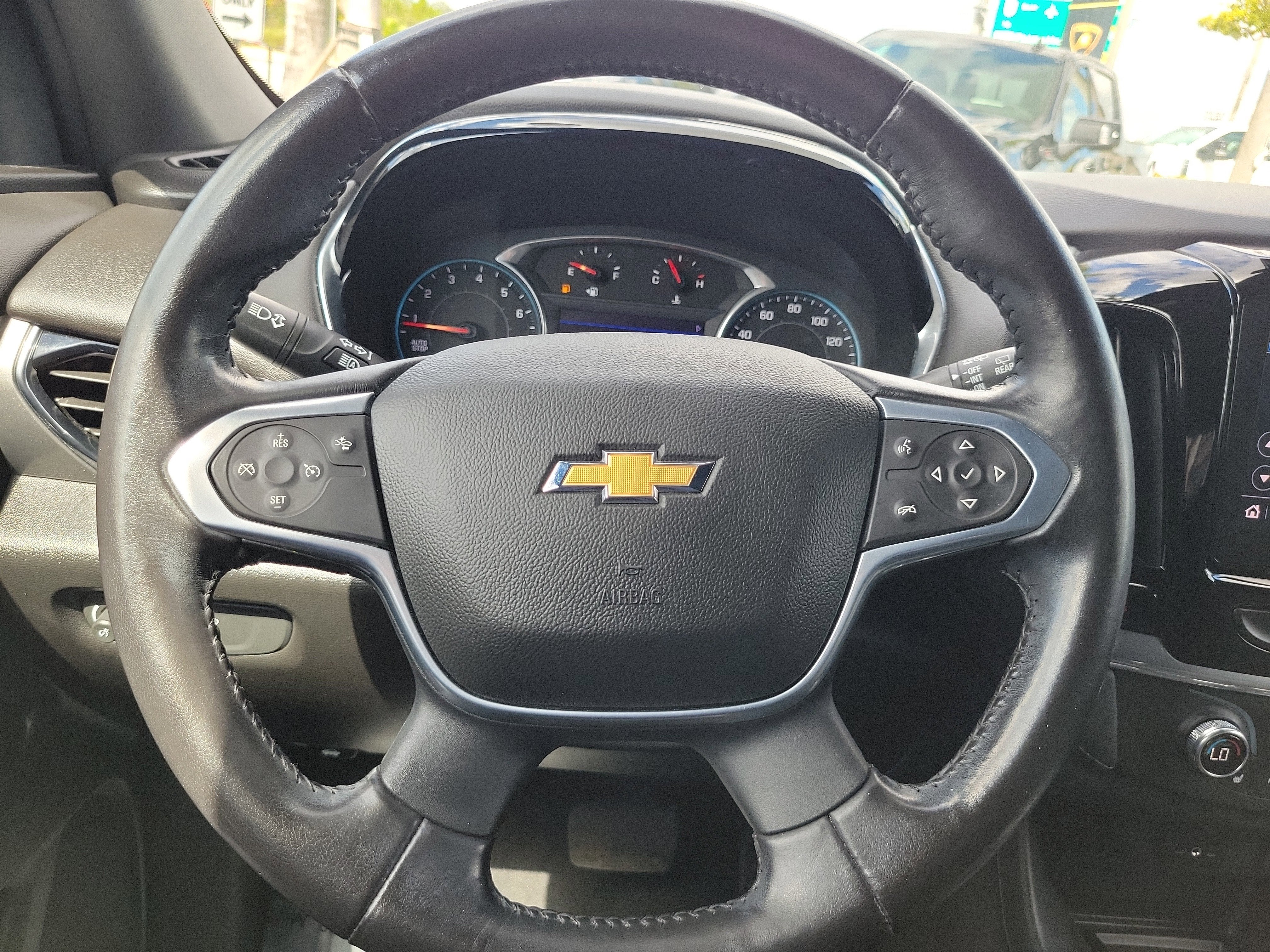 2022 Chevrolet Traverse LT Cloth