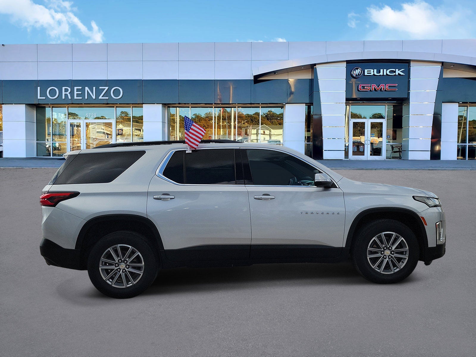 2022 Chevrolet Traverse LT Cloth
