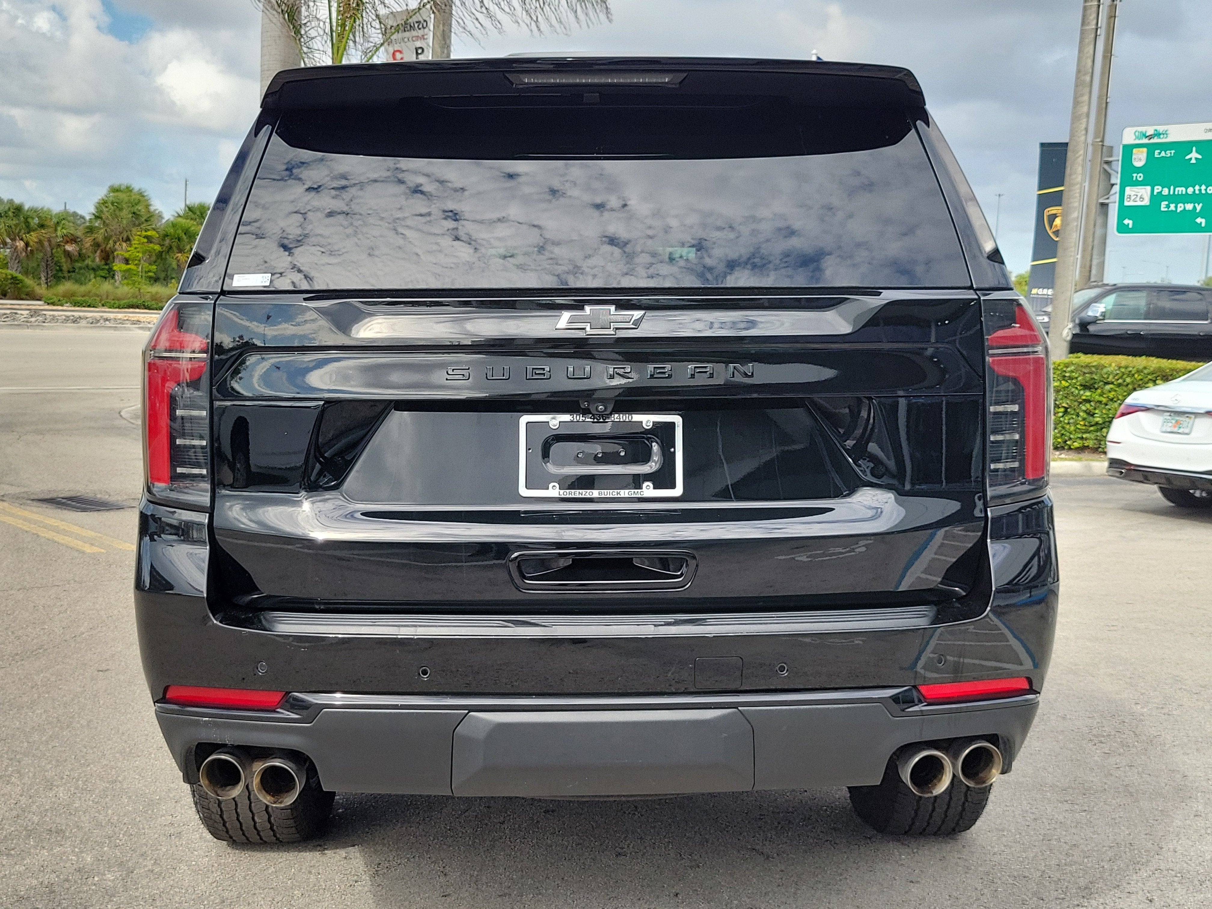 2025 Chevrolet Suburban Z71