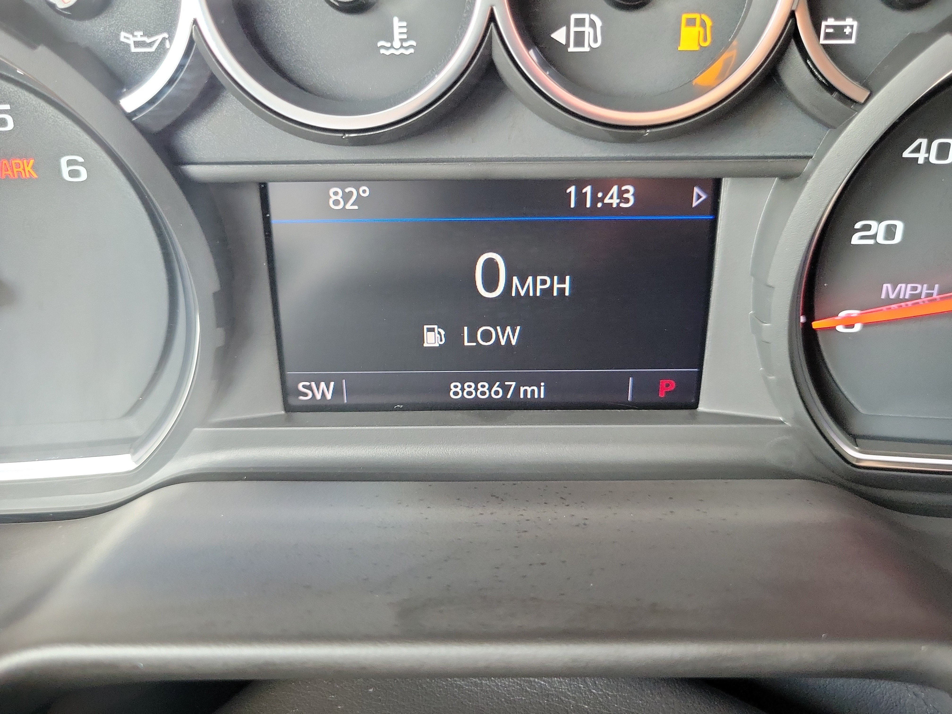 2024 Chevrolet Suburban LS