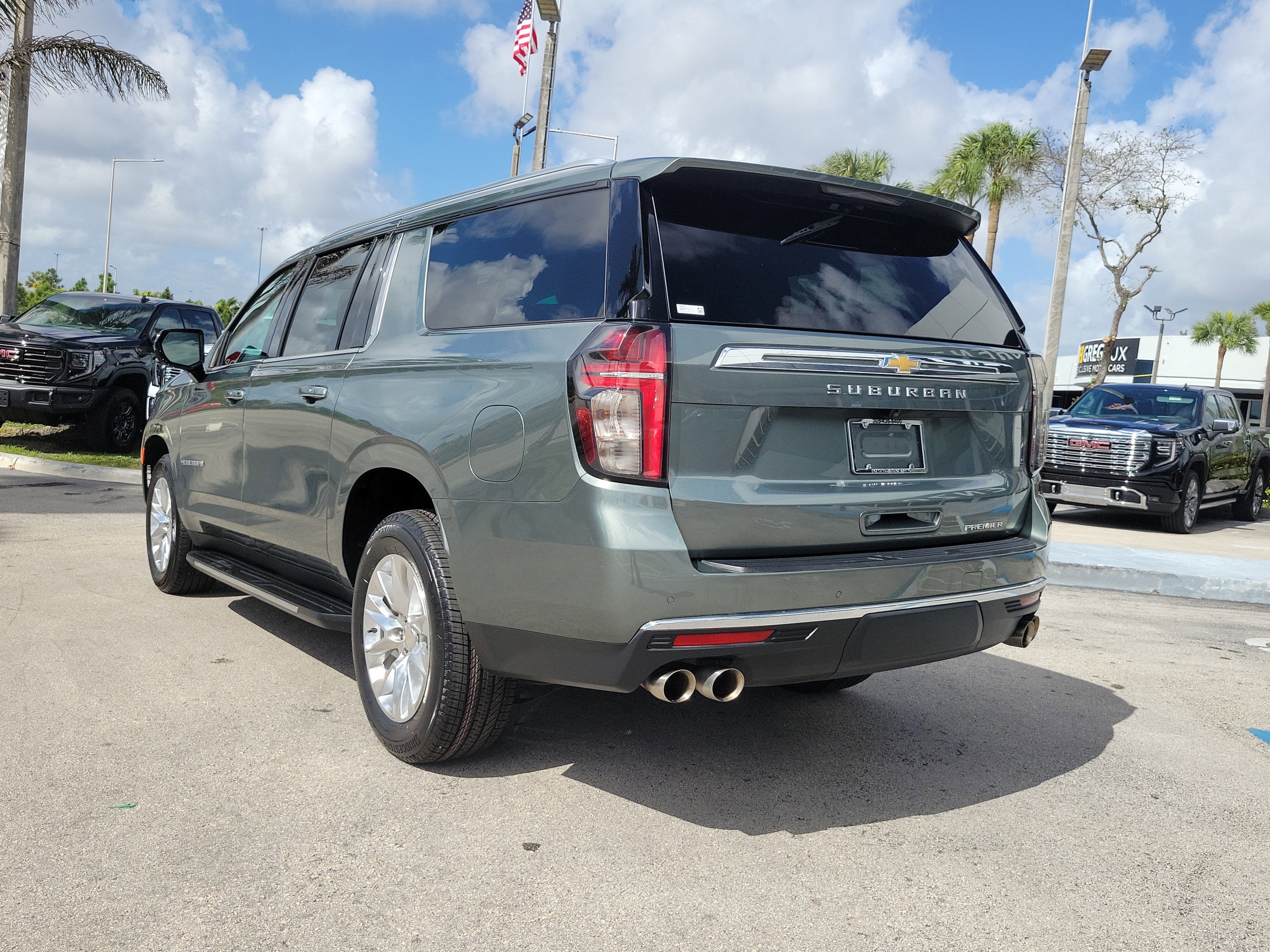 2023 Chevrolet Suburban Premier