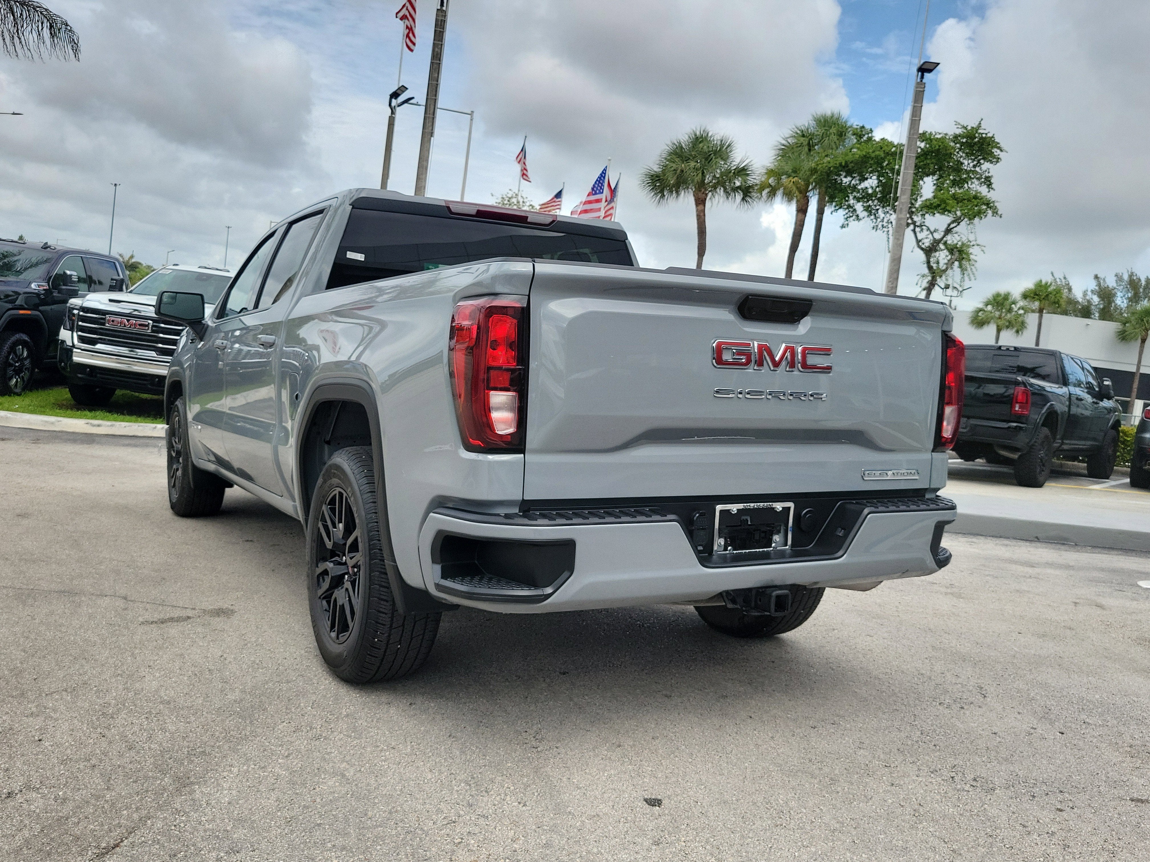 2024 GMC Sierra 1500 Elevation