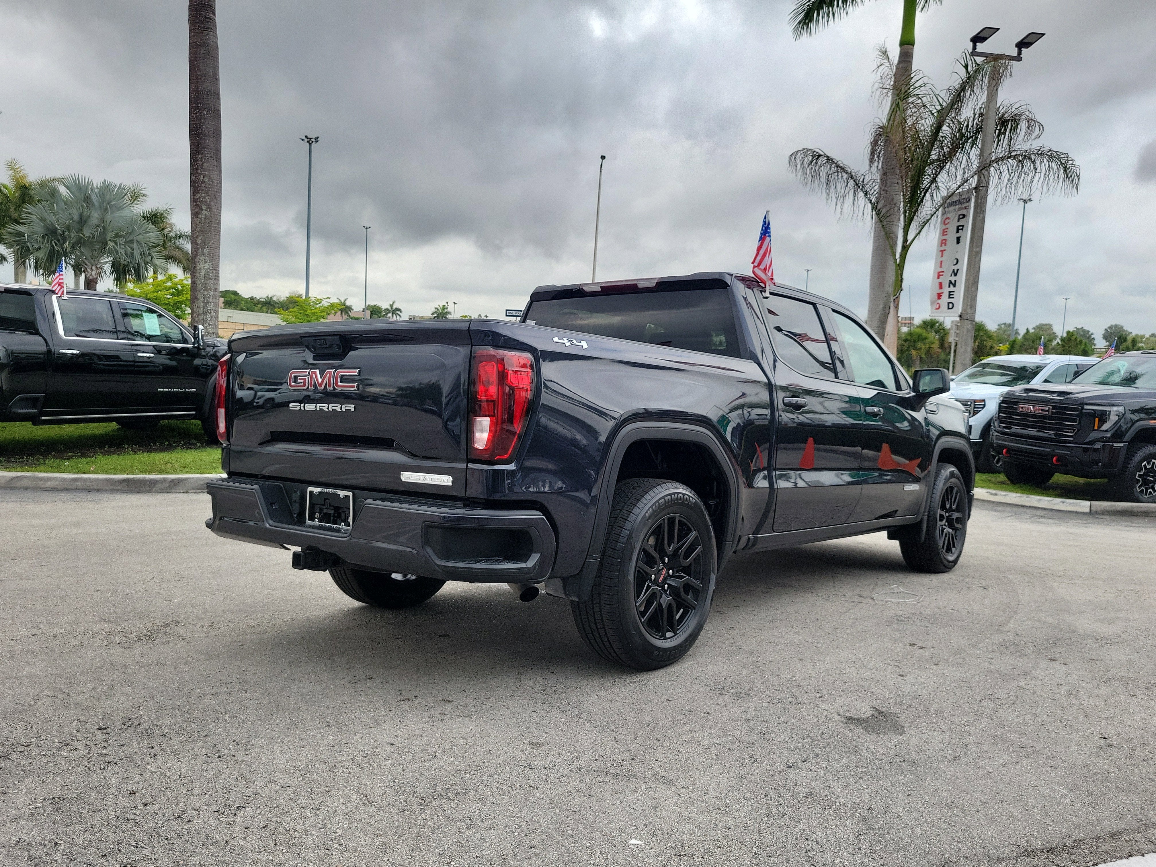 2023 GMC Sierra 1500 Elevation