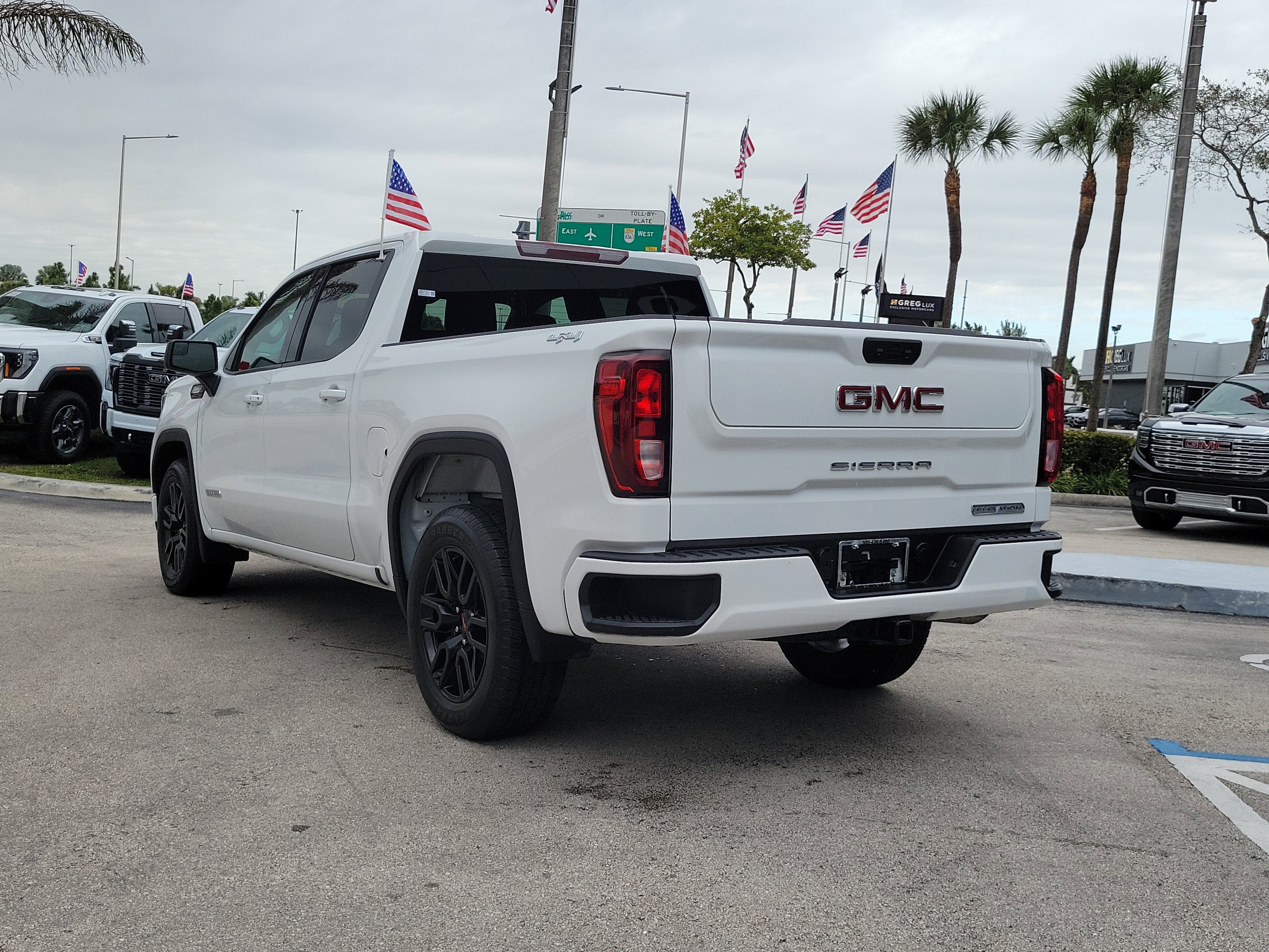 2023 GMC Sierra 1500 Elevation