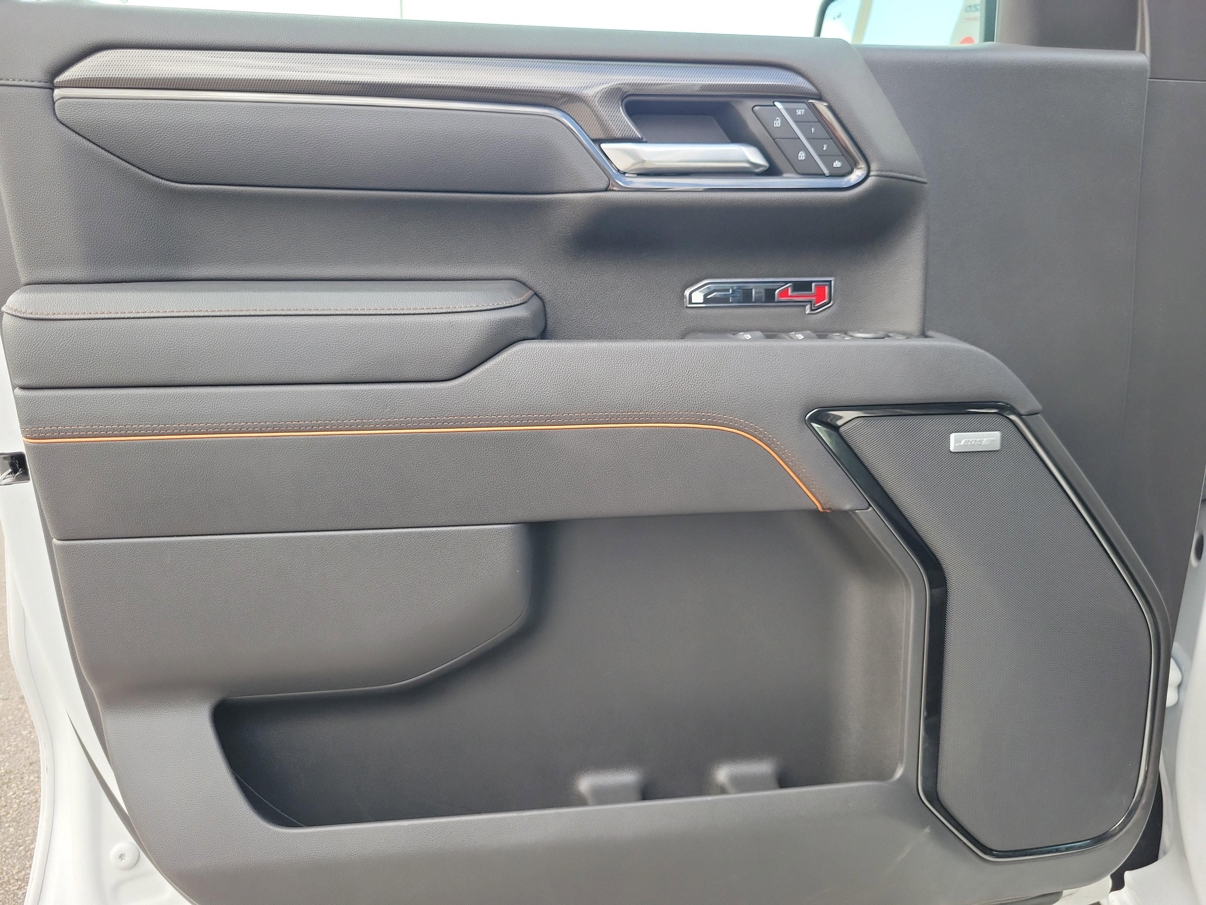 2025 GMC Sierra 1500 AT4