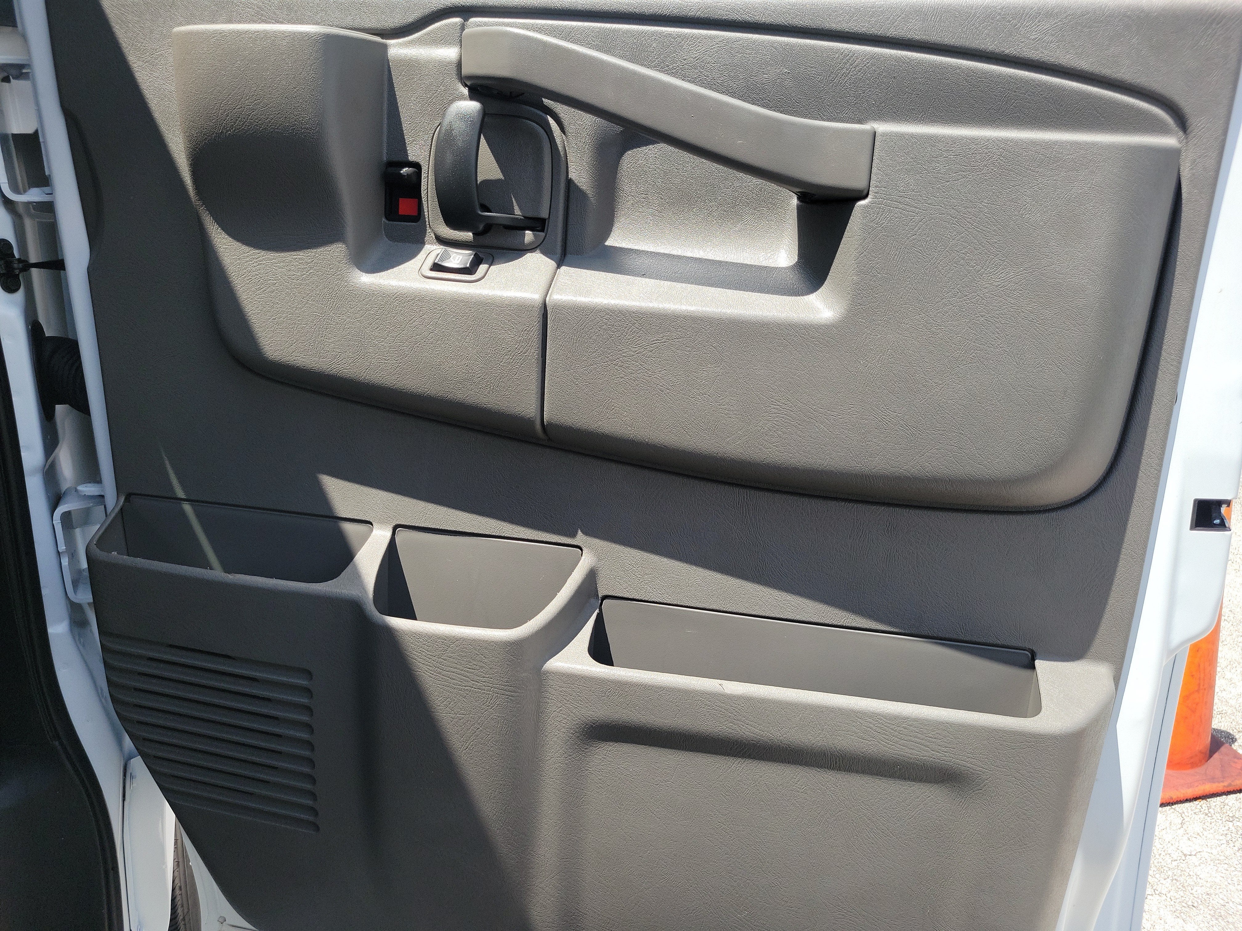 2025 GMC Savana Cargo Work Van